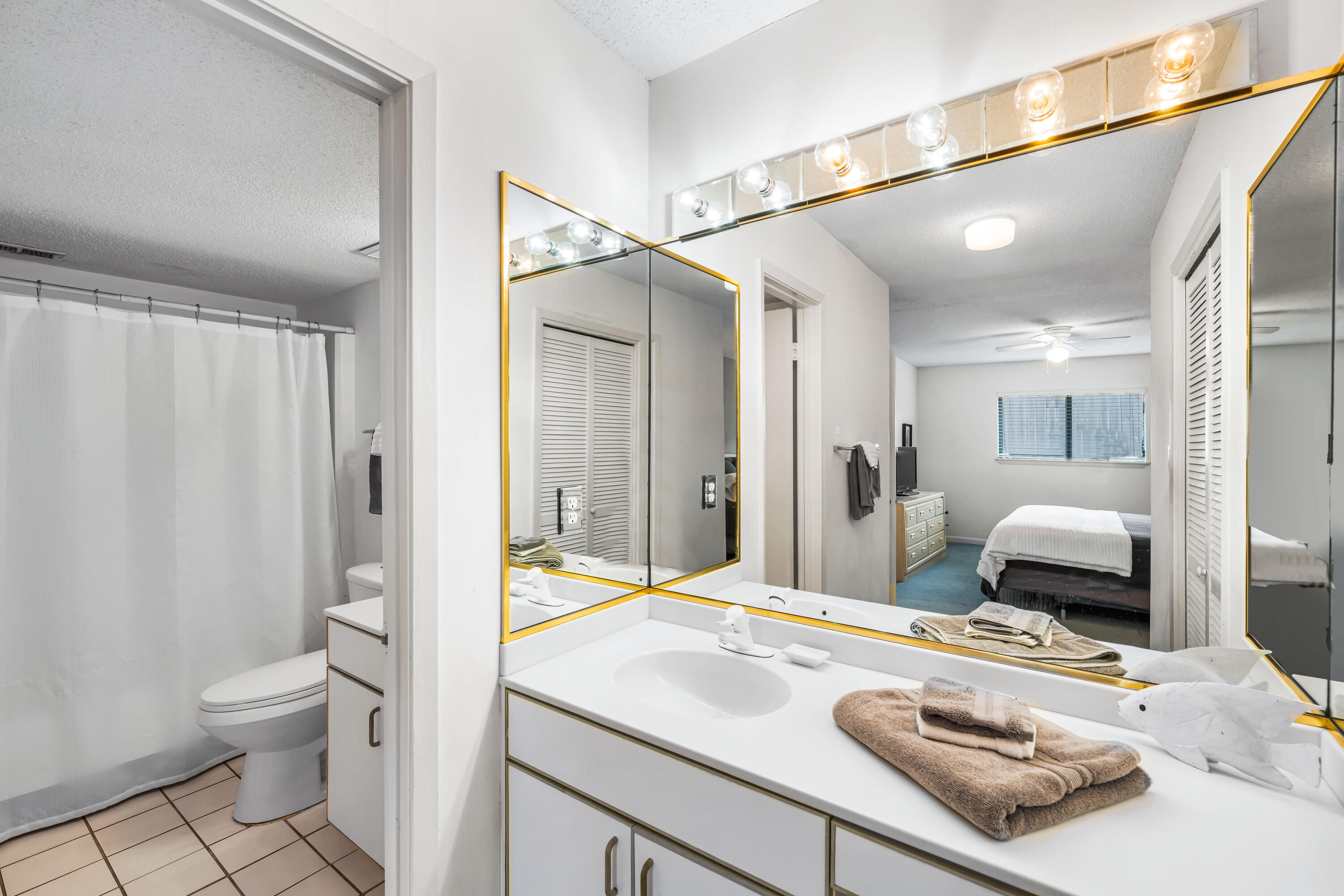 SEASCAPE CONDO TENNIS VILLAGE - Residential