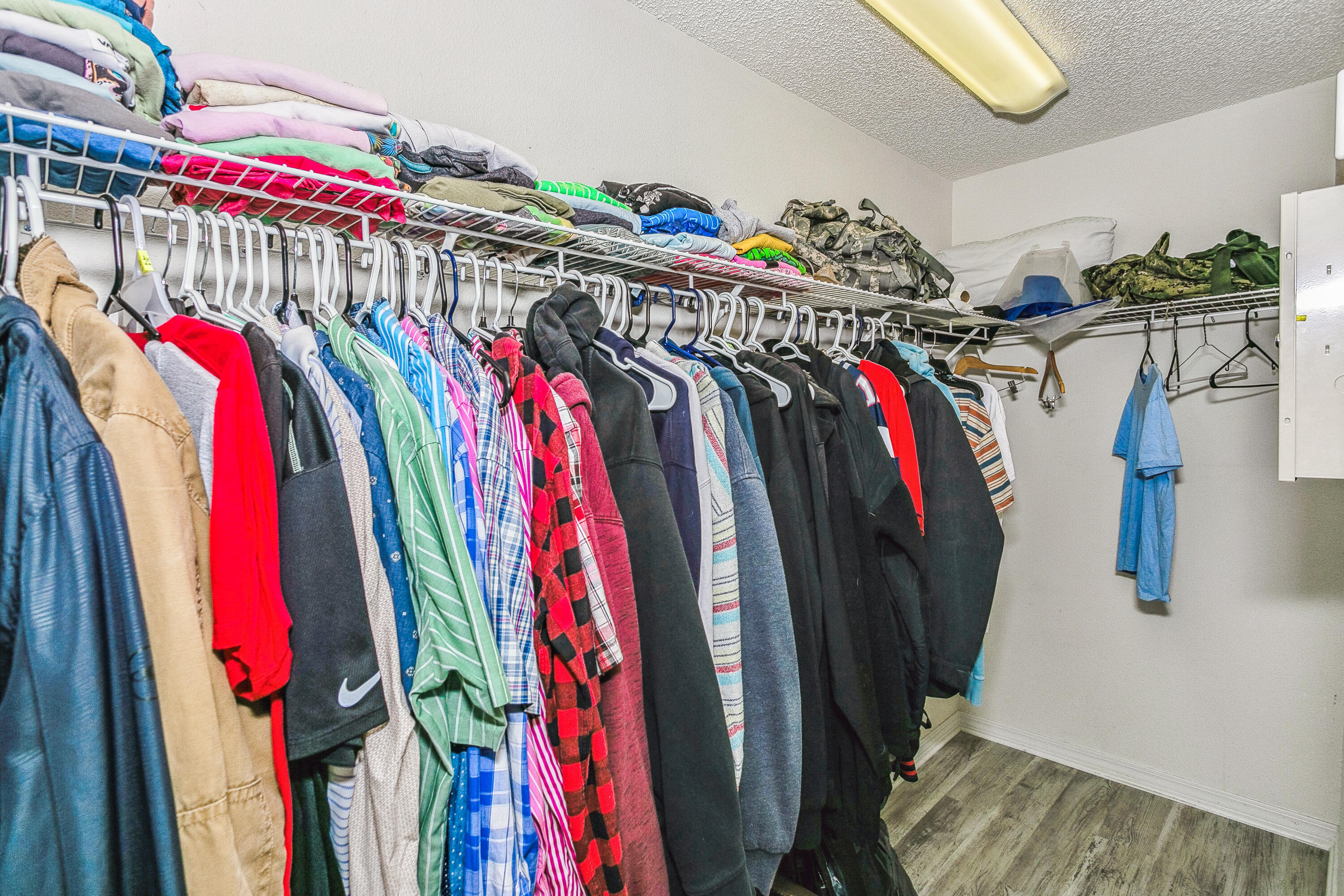 ESTATES AT EMERALD SHORES THE - Residential