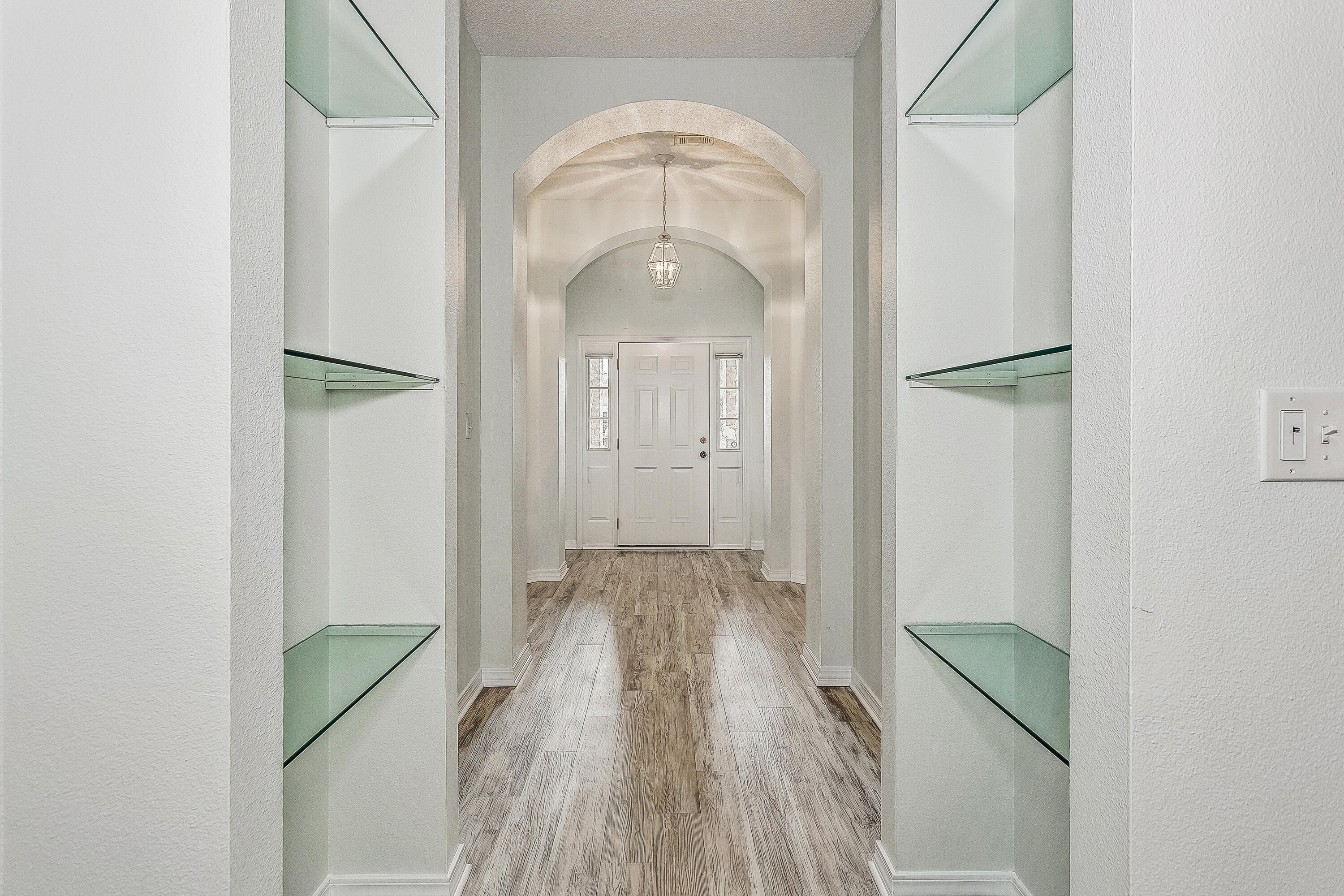 ESTATES AT EMERALD SHORES THE - Residential