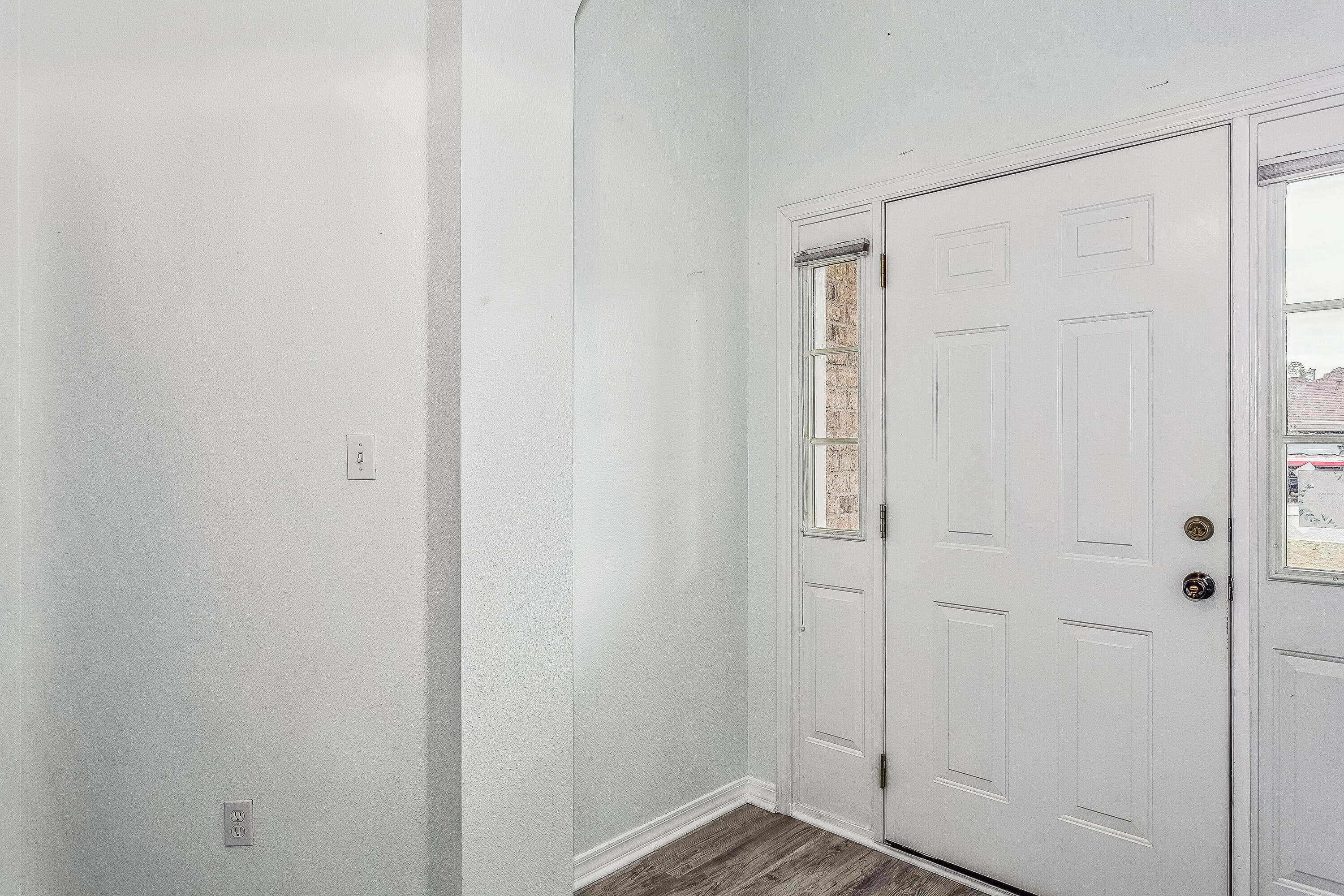 ESTATES AT EMERALD SHORES THE - Residential