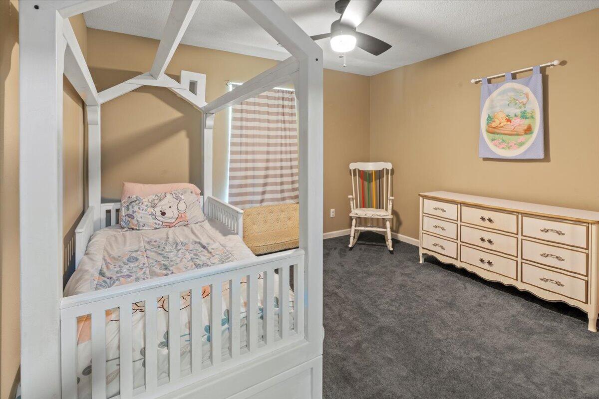 WOODRIDGE MANOR - Residential