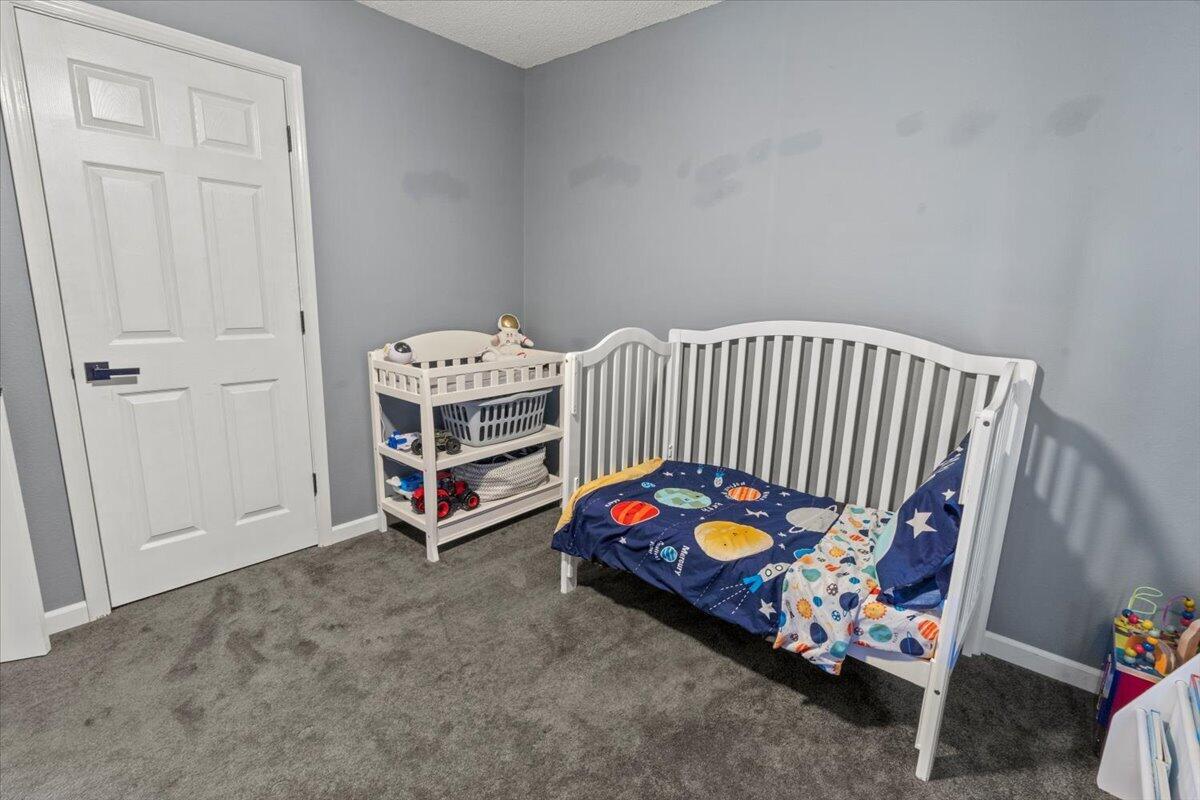 WOODRIDGE MANOR - Residential