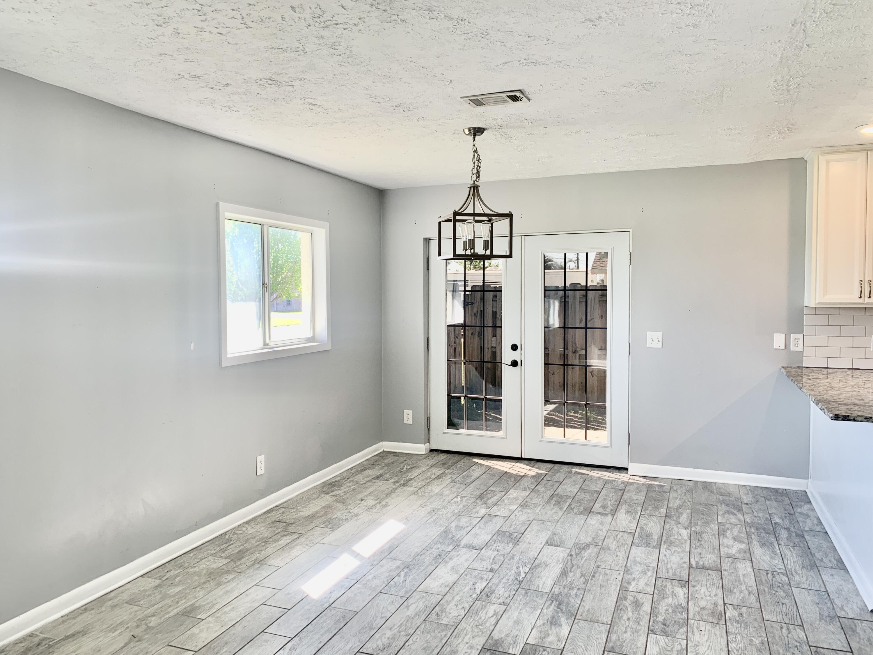 LYNN HAVEN - Residential