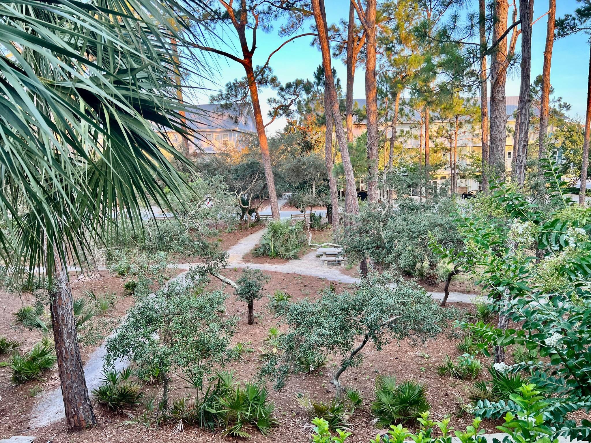 GULF PLACE COURTYARDS - Residential