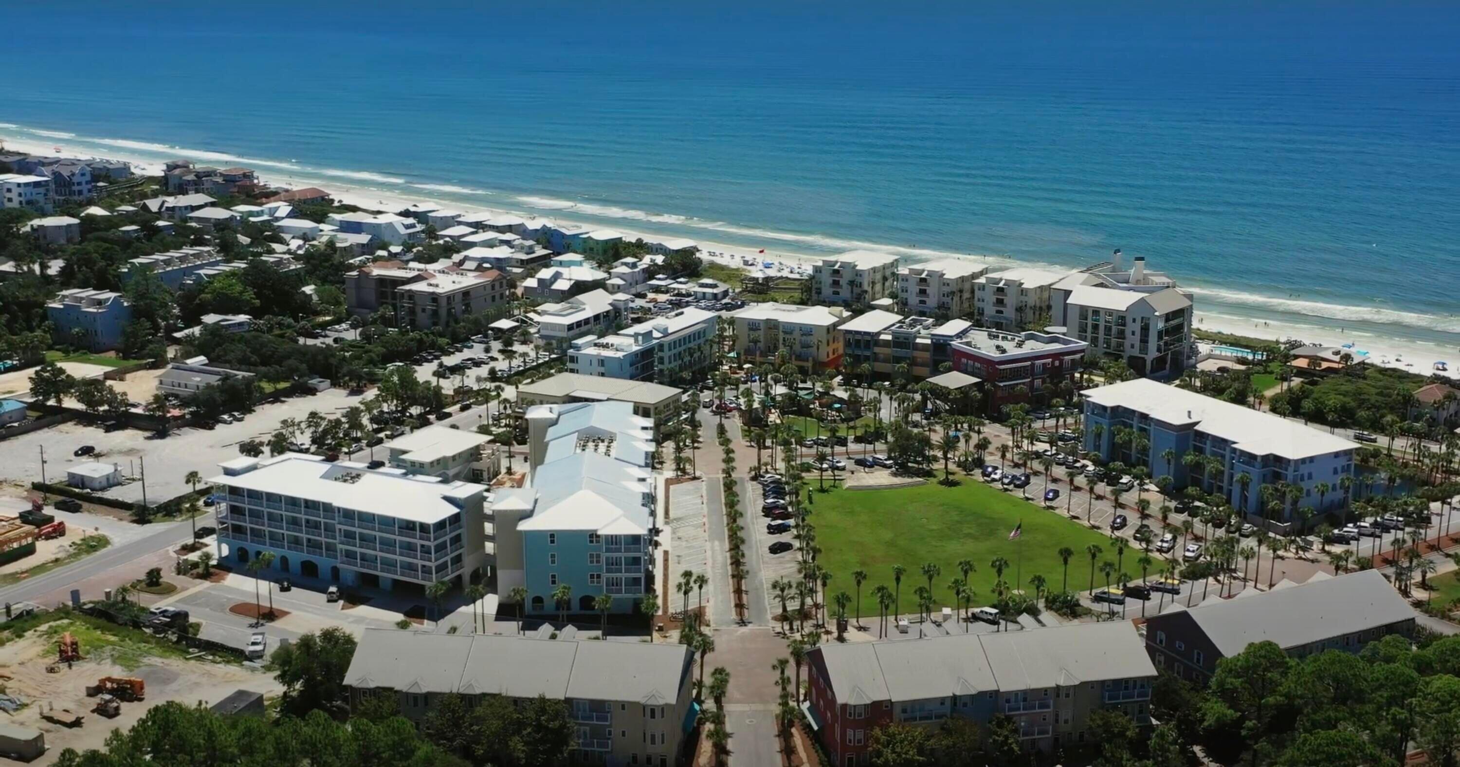 GULF PLACE COURTYARDS - Residential