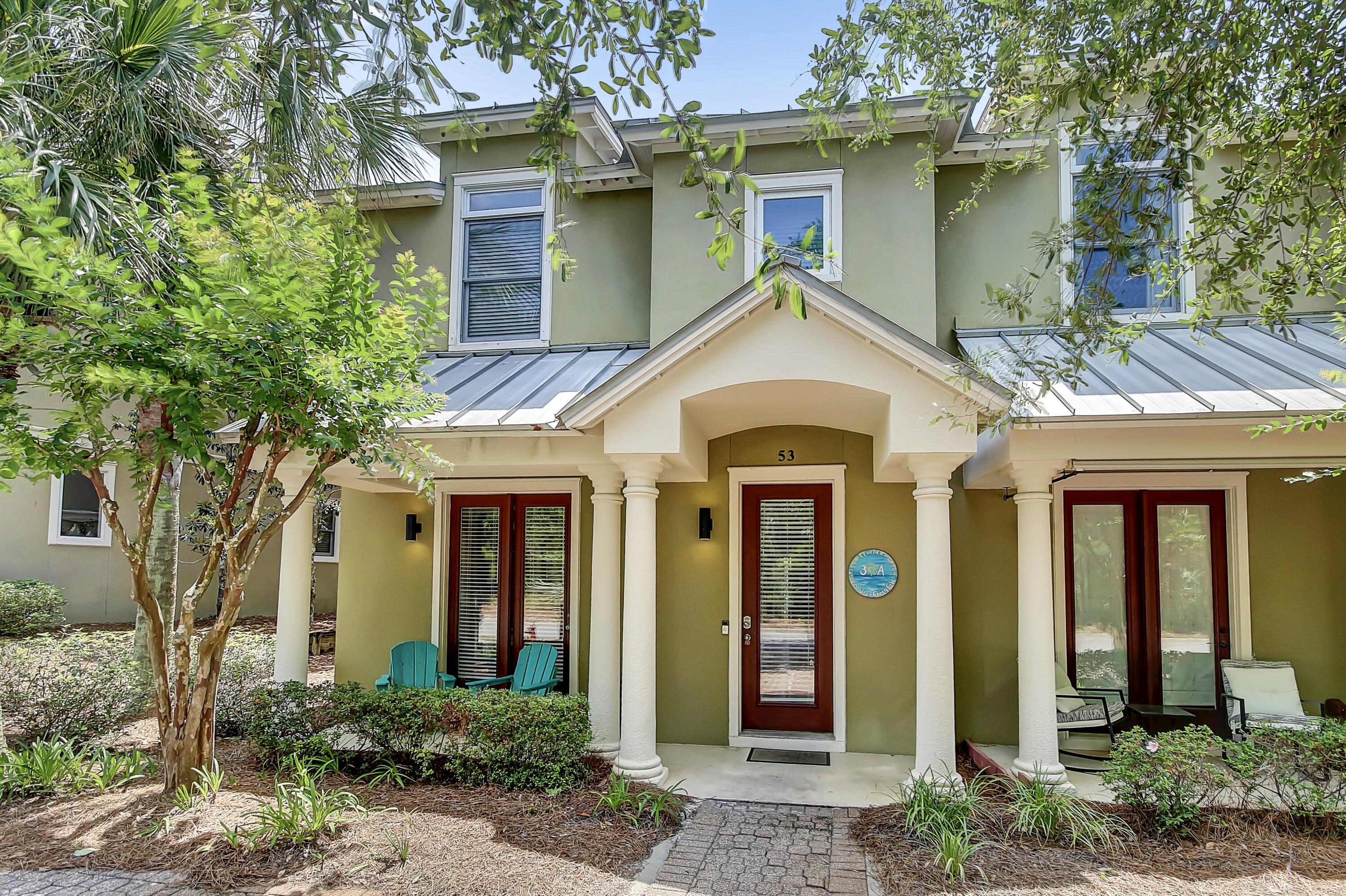 GULF PLACE COURTYARDS - Residential