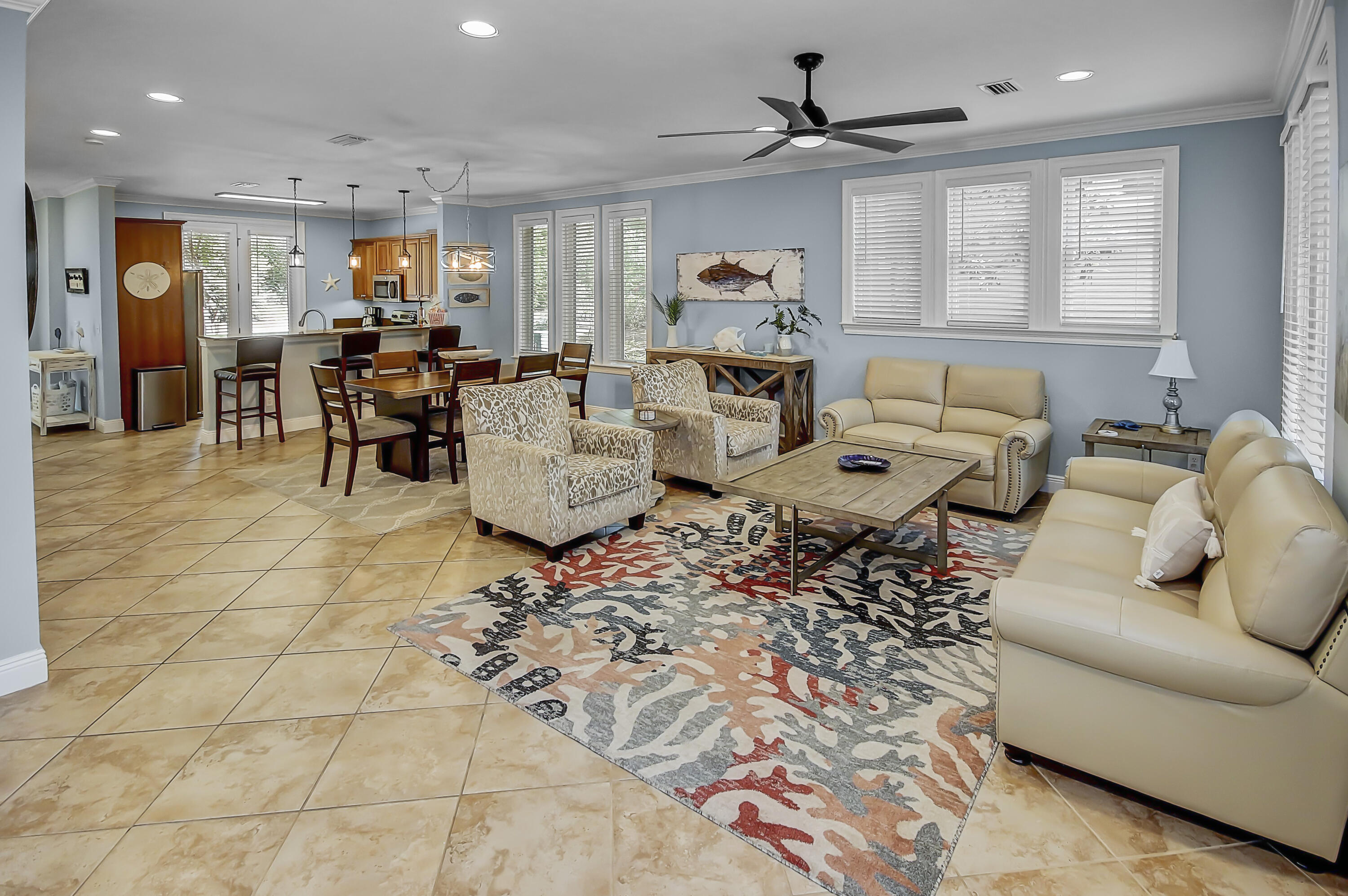 GULF PLACE COURTYARDS - Residential