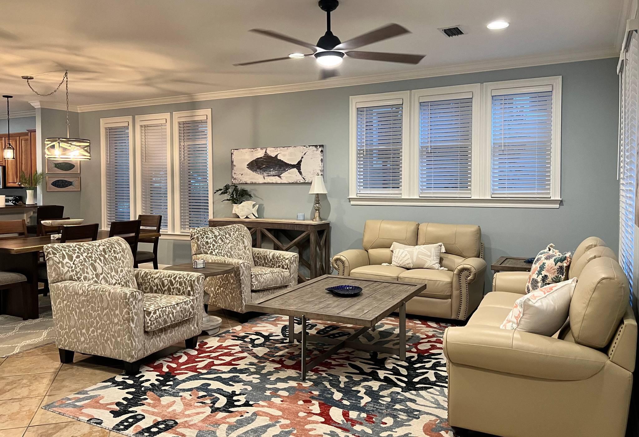 GULF PLACE COURTYARDS - Residential