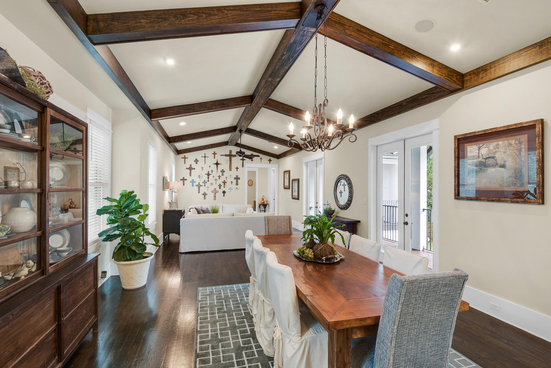 BOTANY BAYOU - Residential