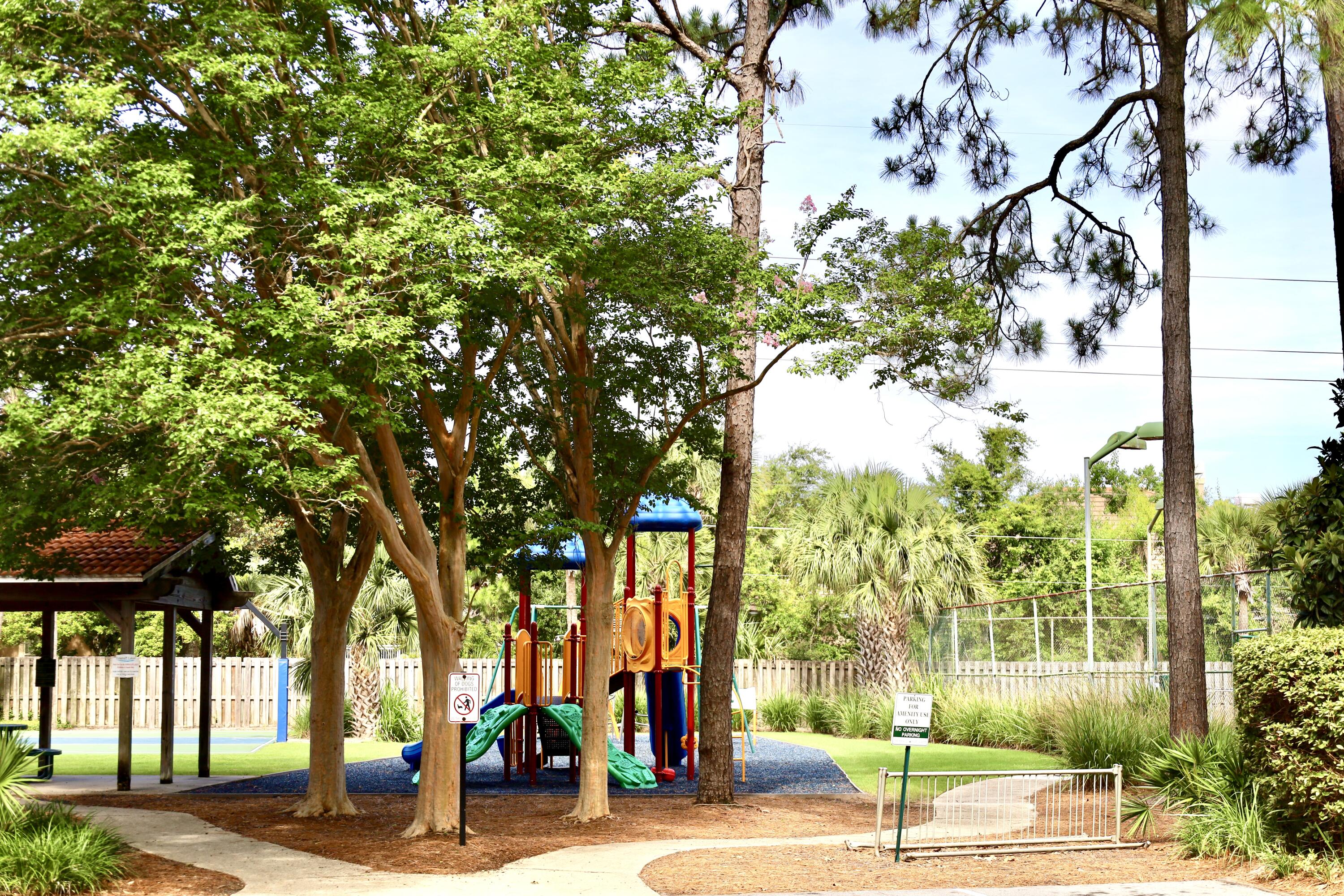 EMERALD LAKES PH 1 - Residential