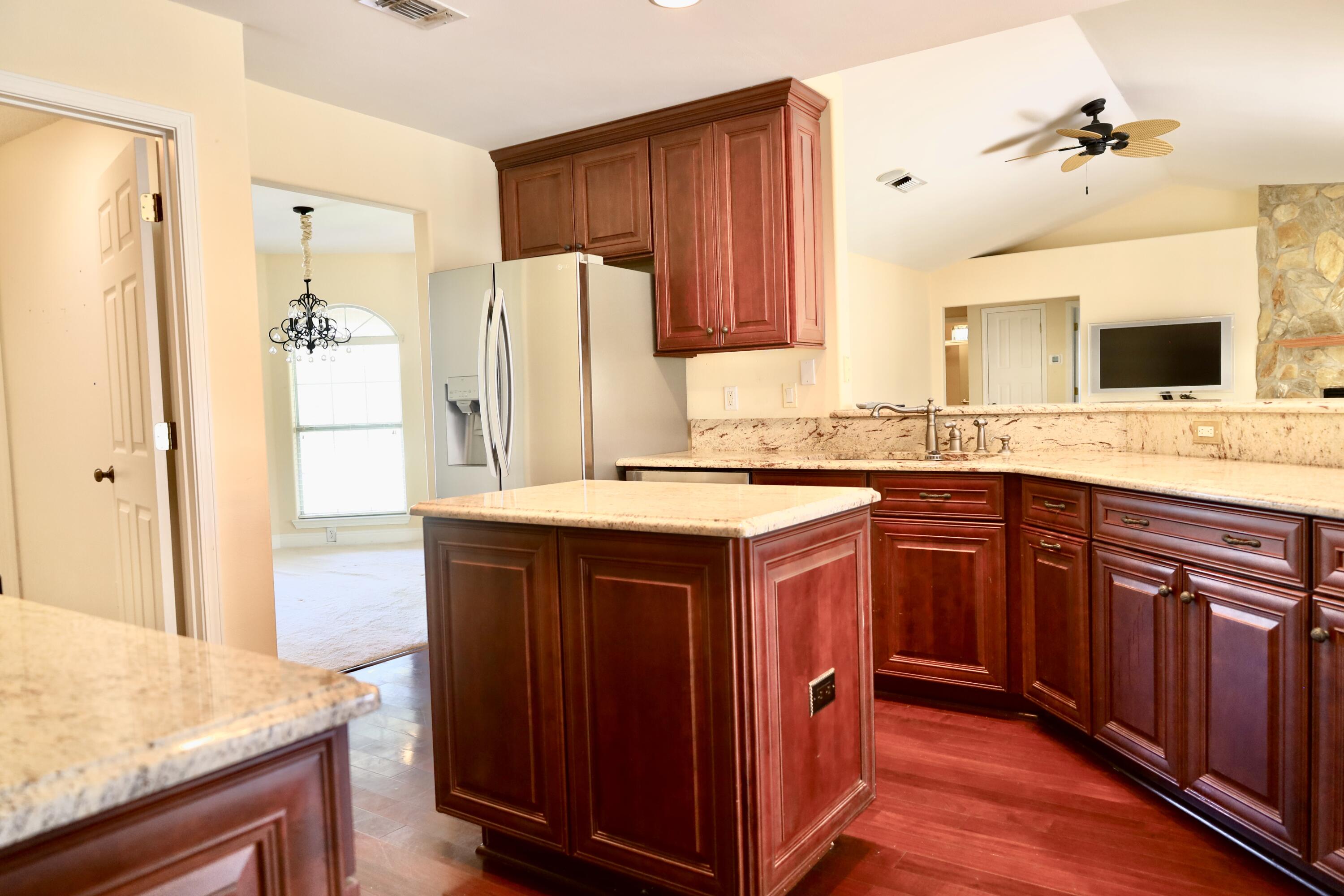 EMERALD LAKES PH 1 - Residential