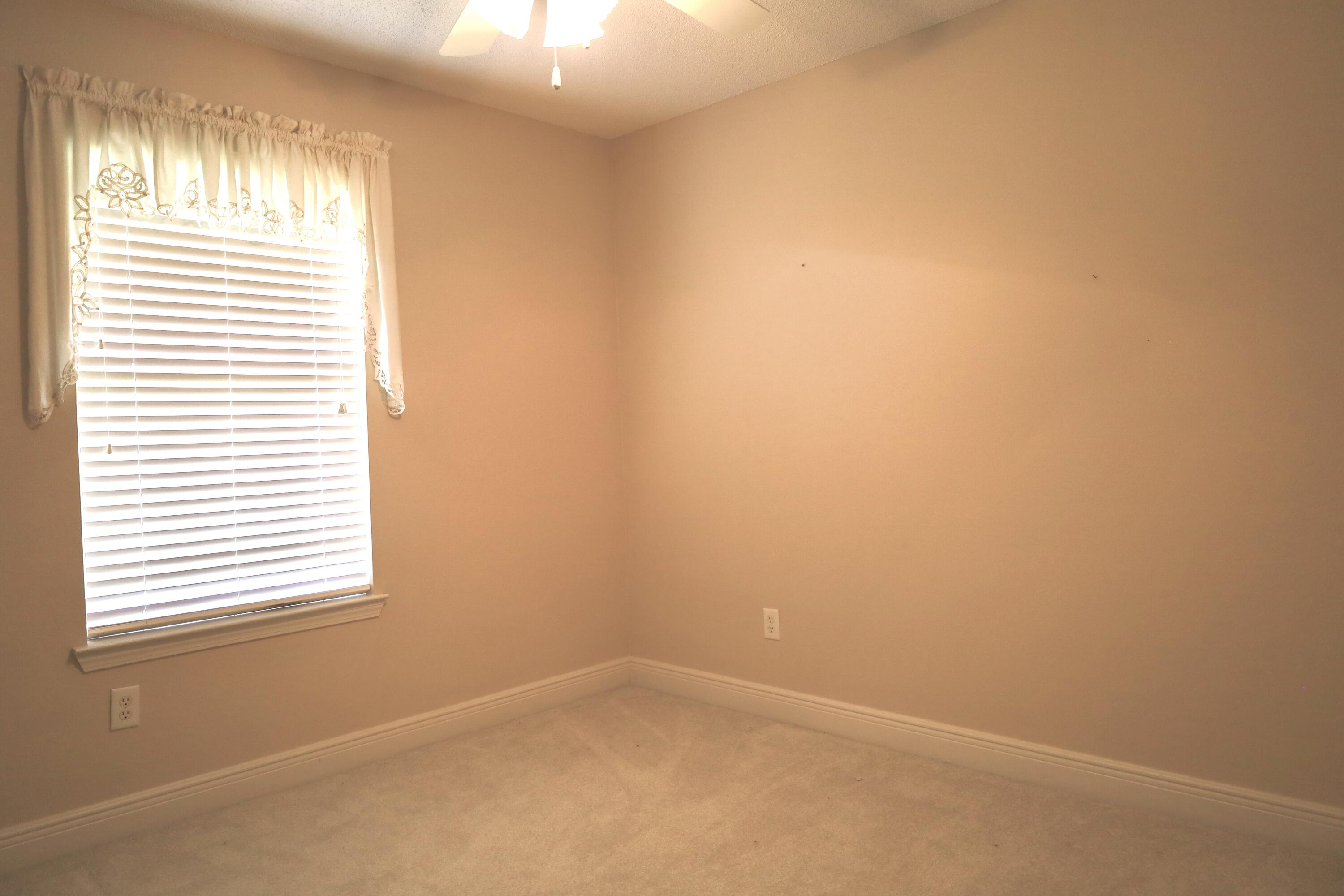 EMERALD LAKES PH 1 - Residential