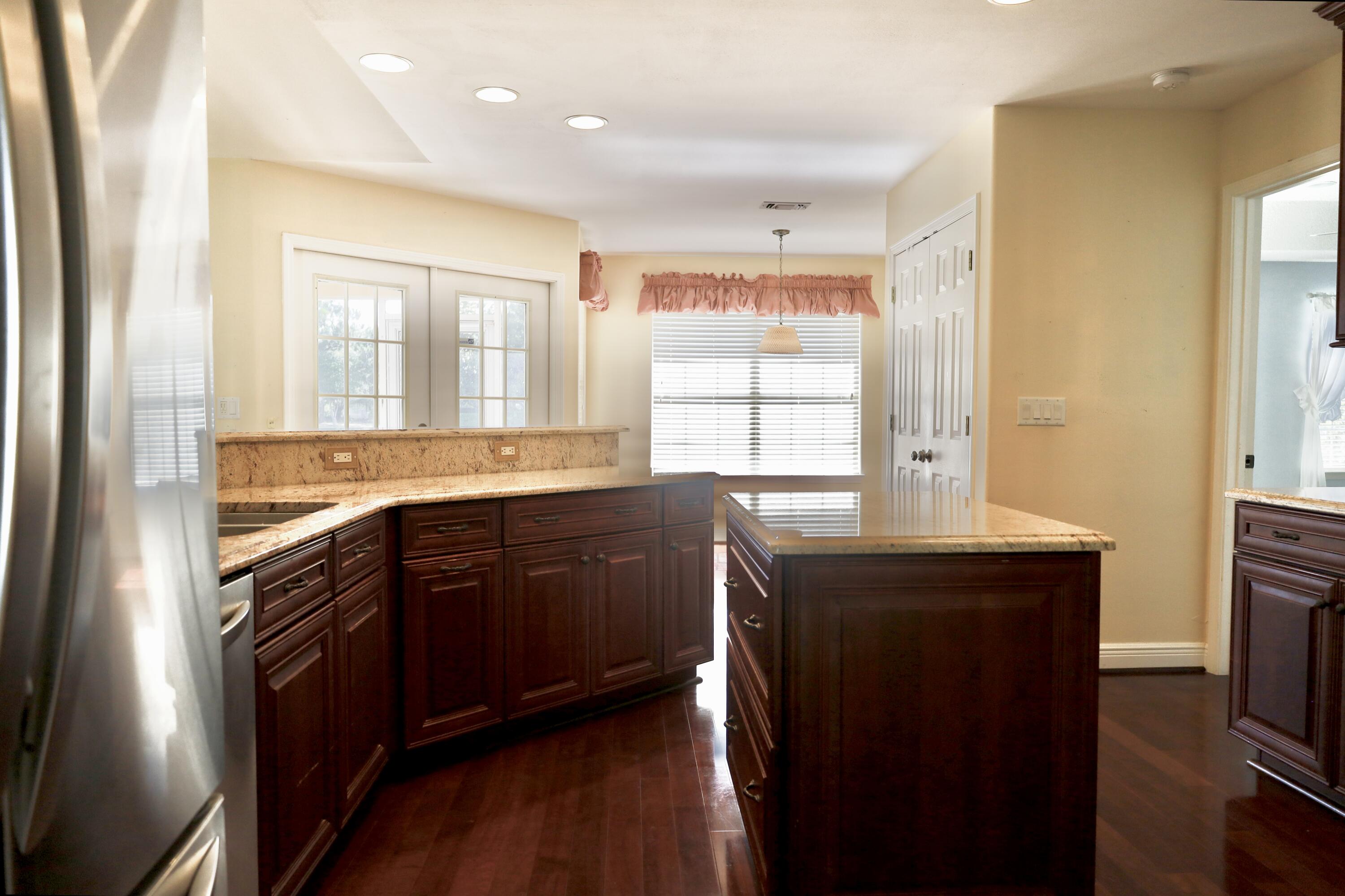 EMERALD LAKES PH 1 - Residential
