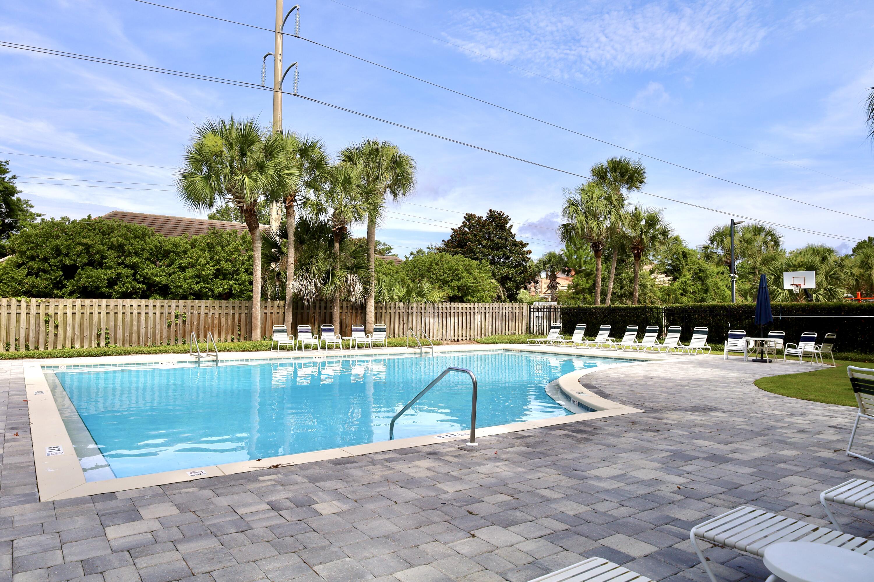 EMERALD LAKES PH 1 - Residential
