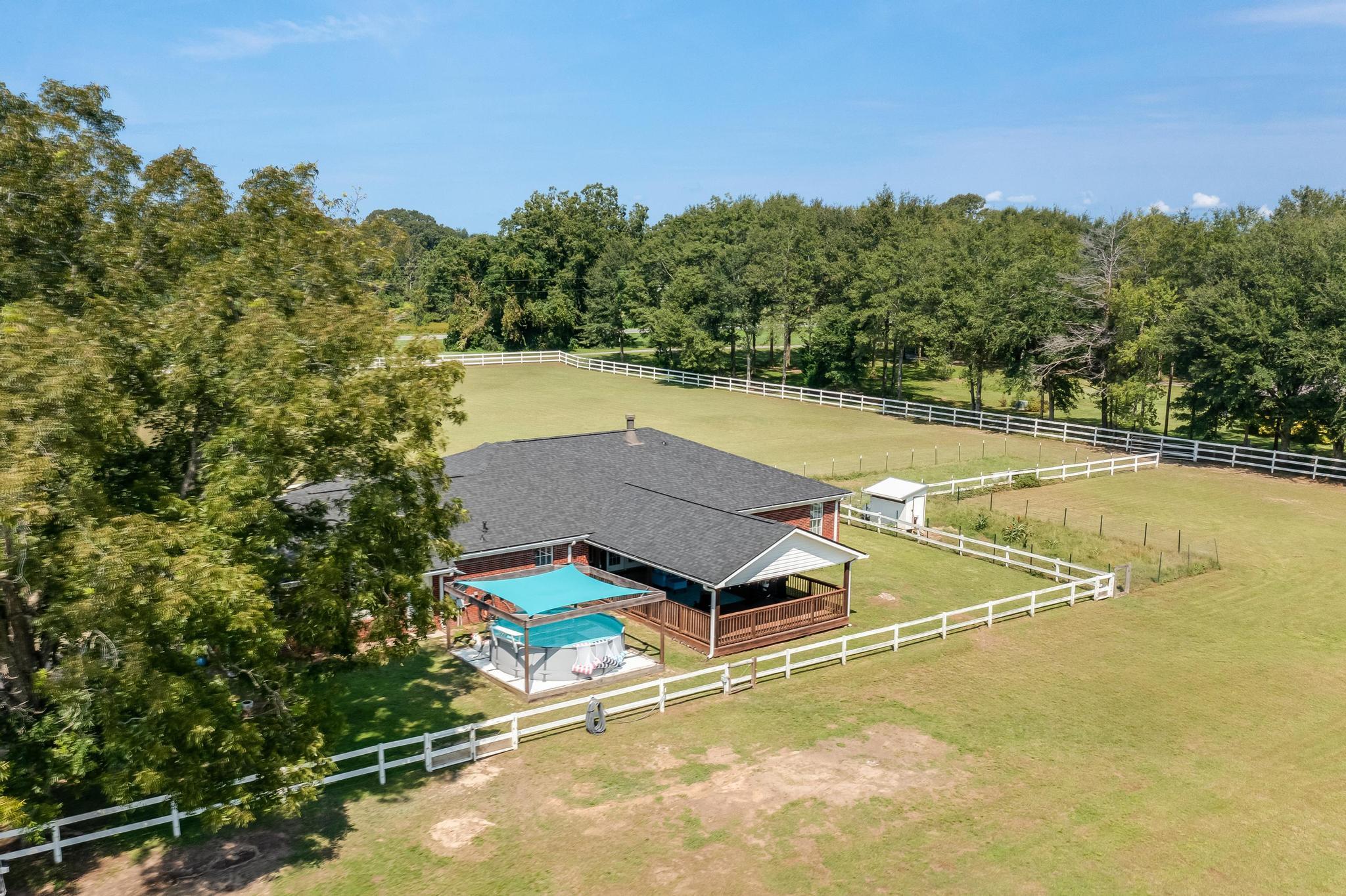 NO RECORDED SUBDIVISION - Residential