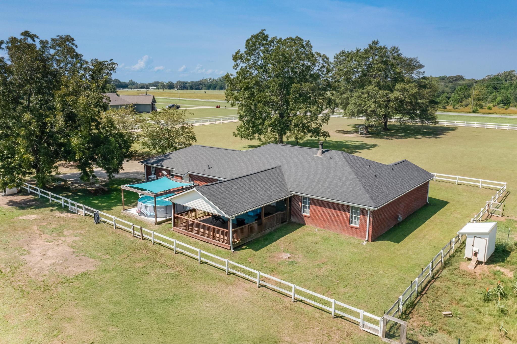 NO RECORDED SUBDIVISION - Residential