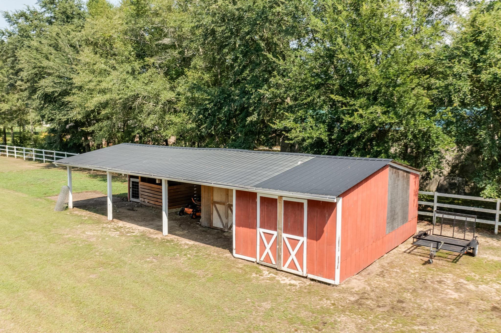 NO RECORDED SUBDIVISION - Residential