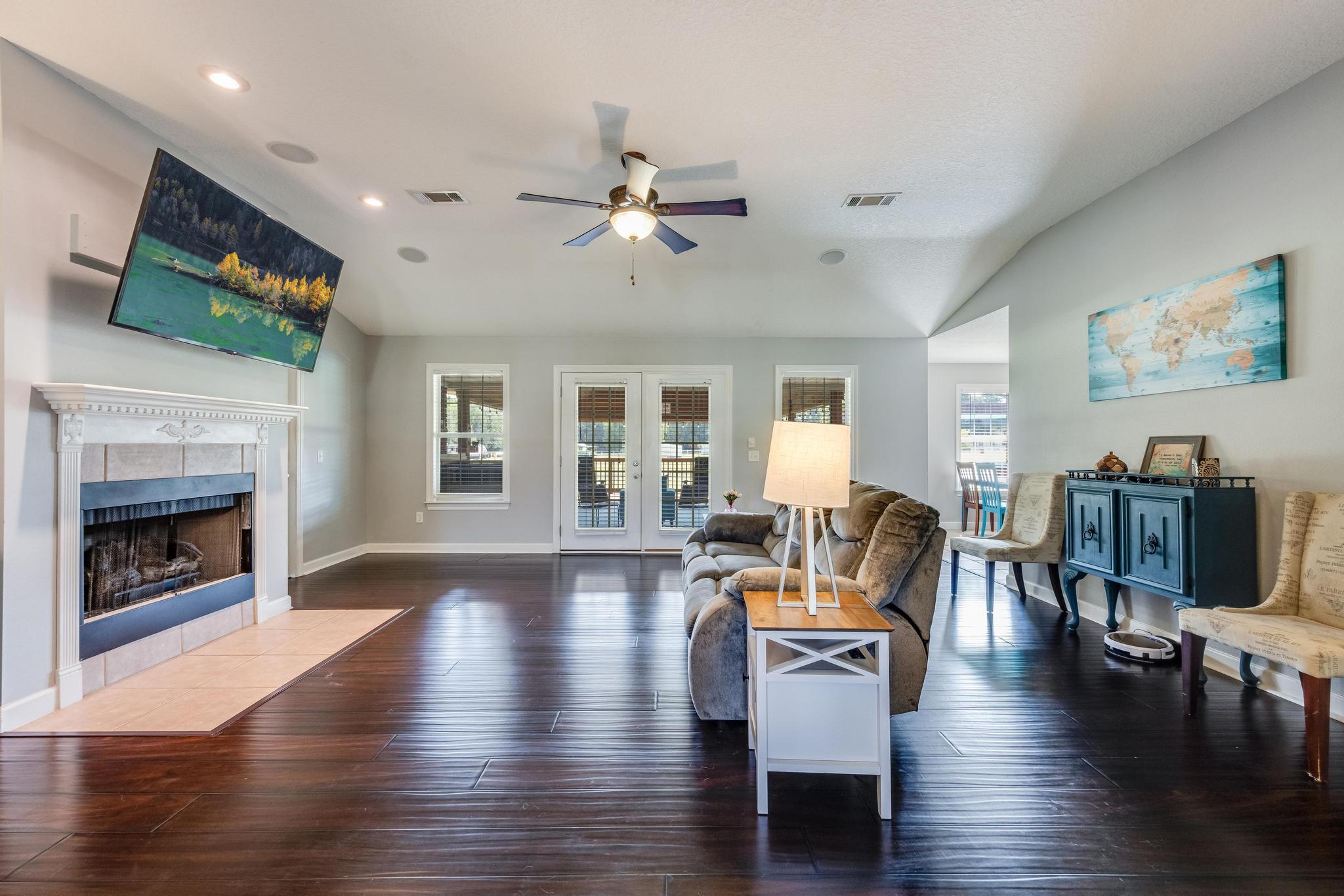 NO RECORDED SUBDIVISION - Residential