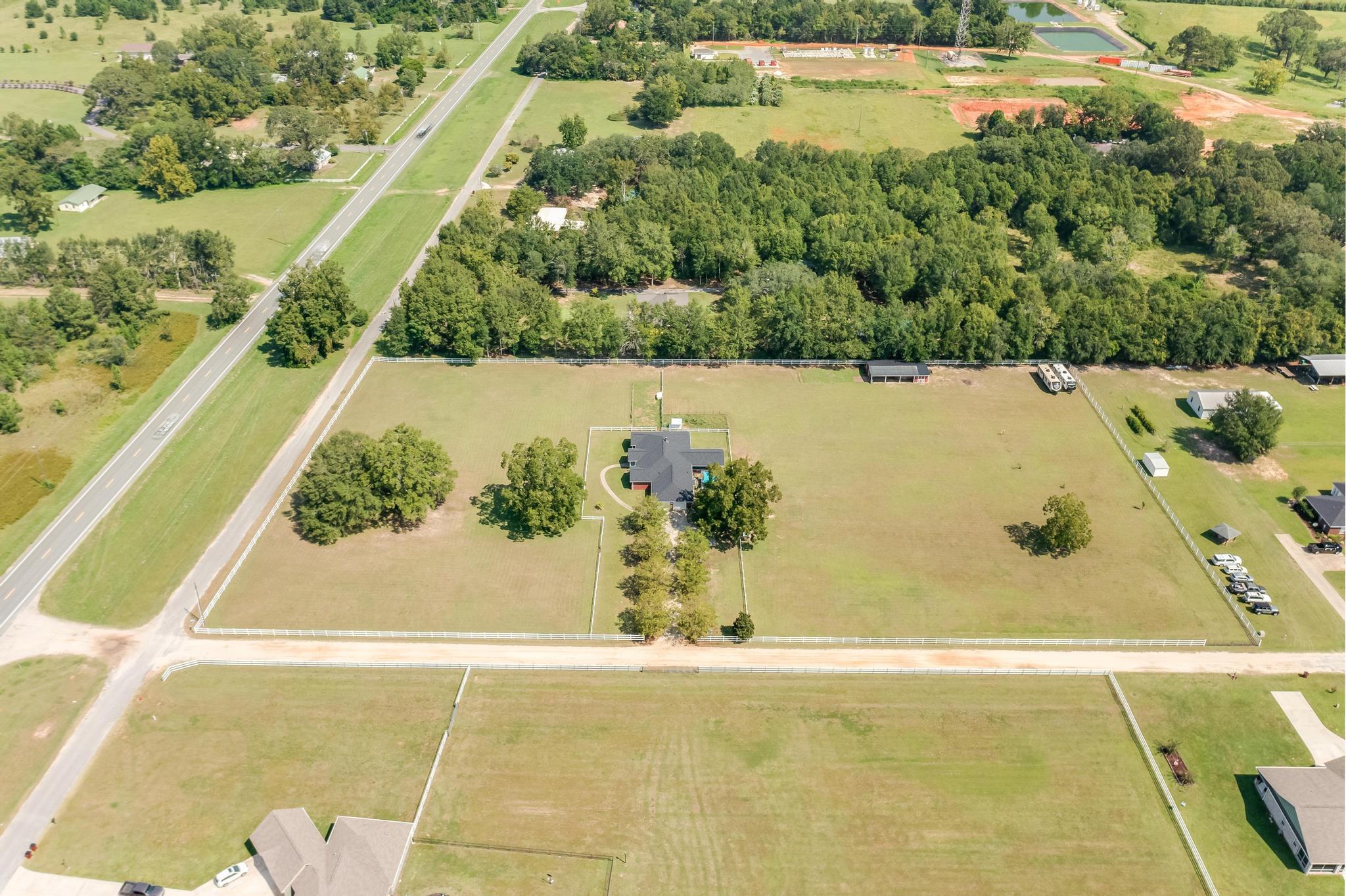 NO RECORDED SUBDIVISION - Residential