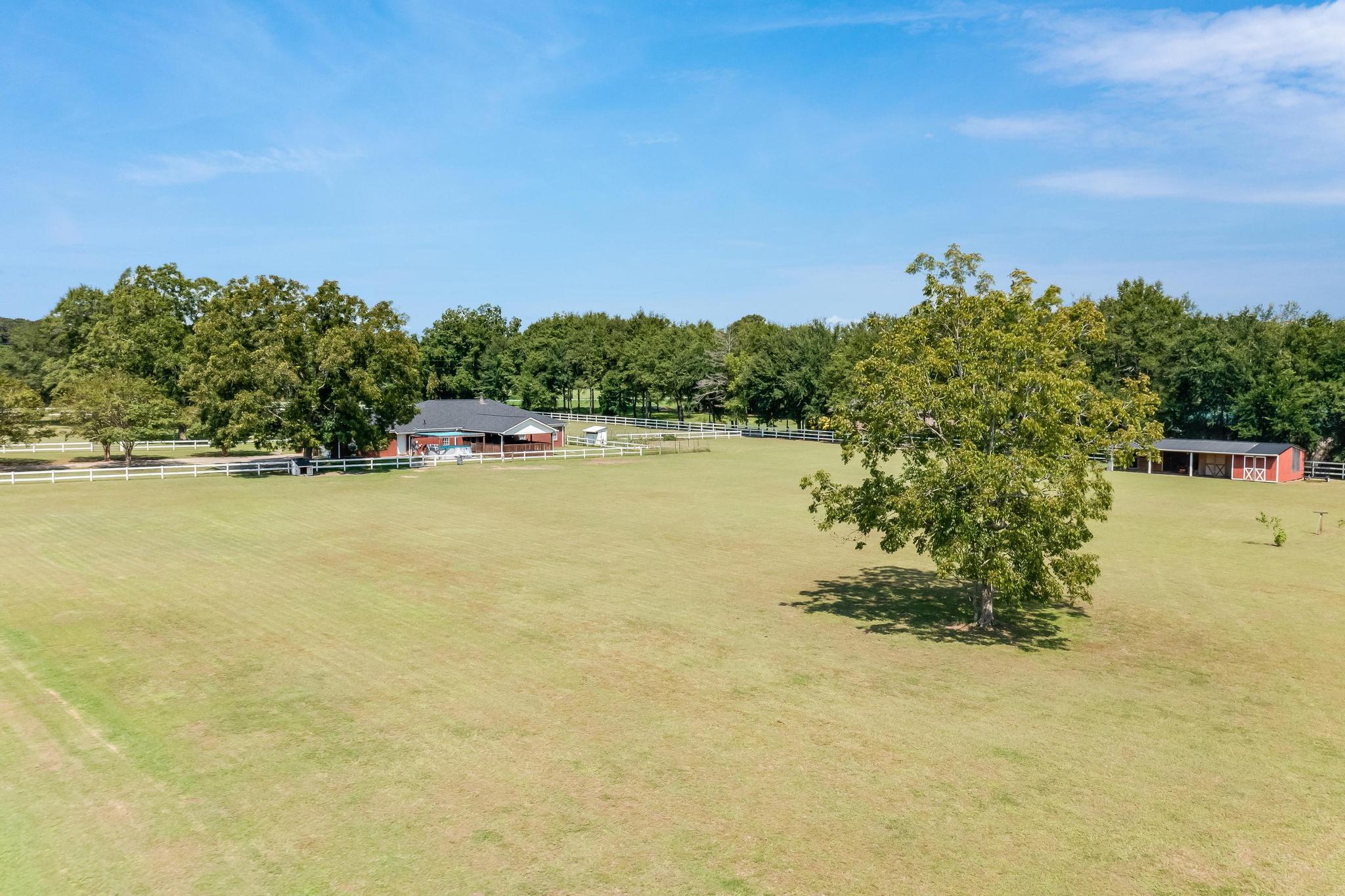 NO RECORDED SUBDIVISION - Residential