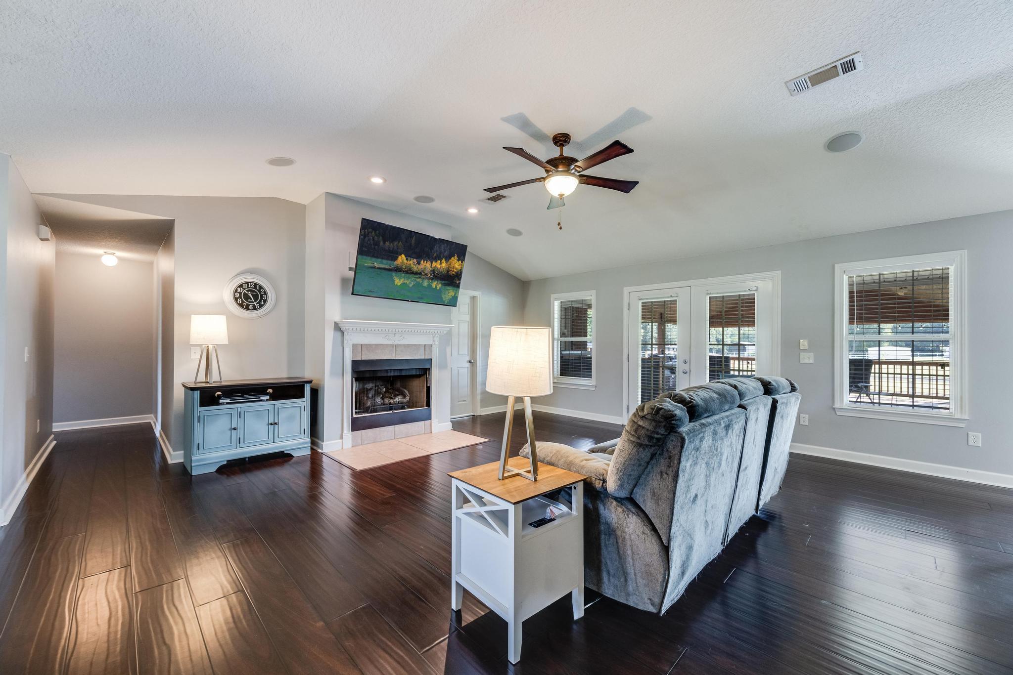 NO RECORDED SUBDIVISION - Residential