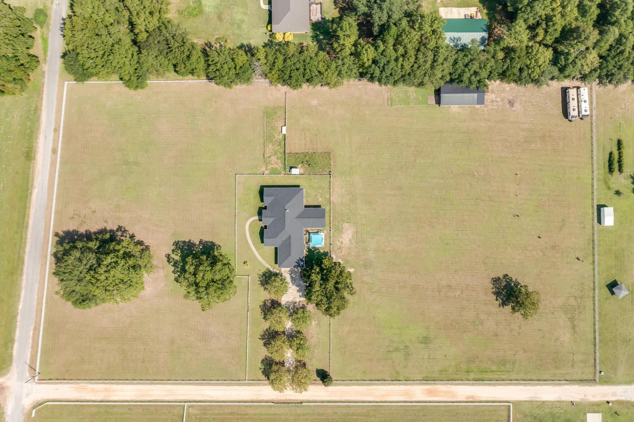 NO RECORDED SUBDIVISION - Residential