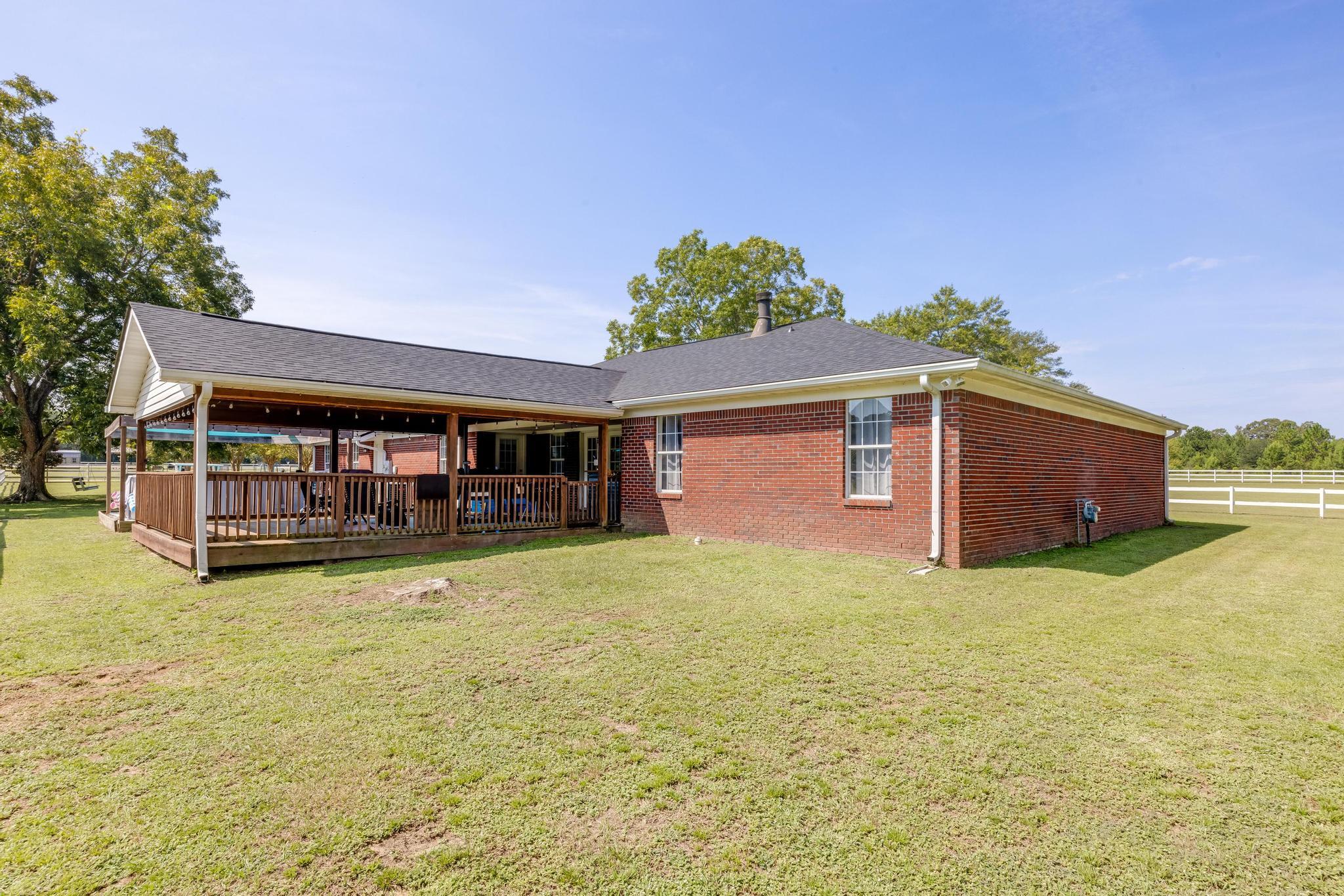 NO RECORDED SUBDIVISION - Residential