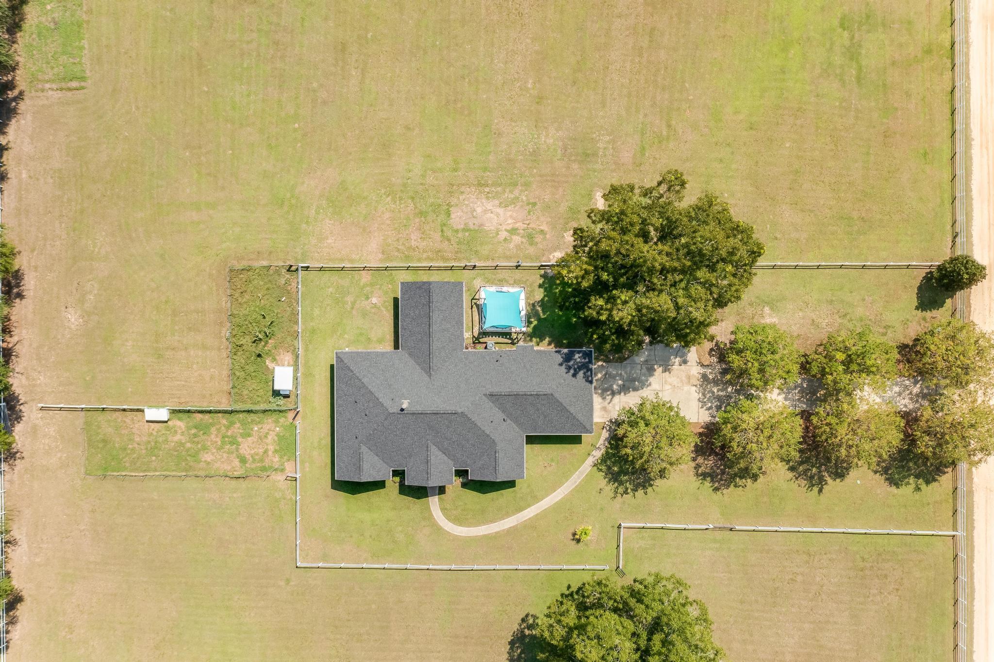 NO RECORDED SUBDIVISION - Residential