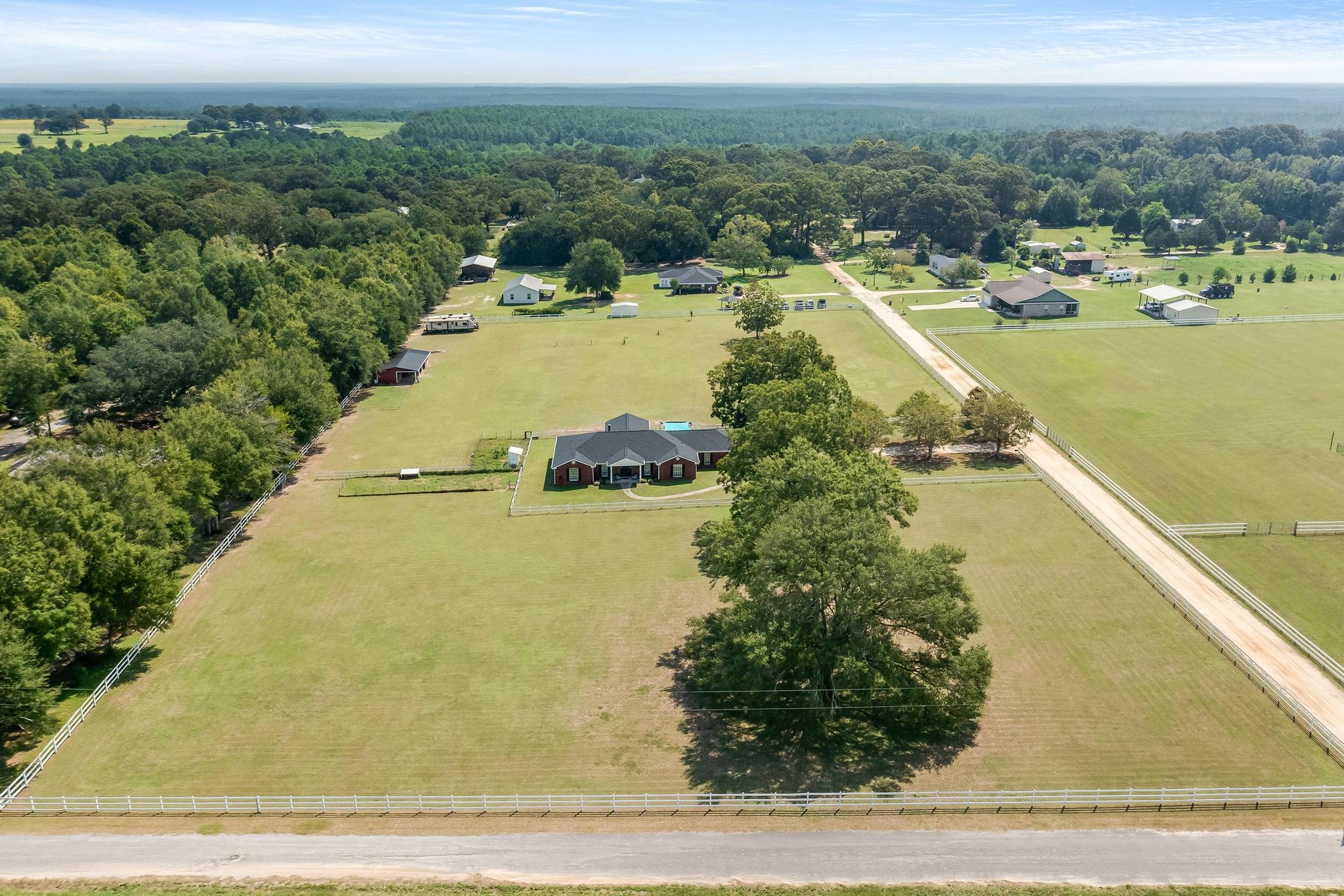 NO RECORDED SUBDIVISION - Residential