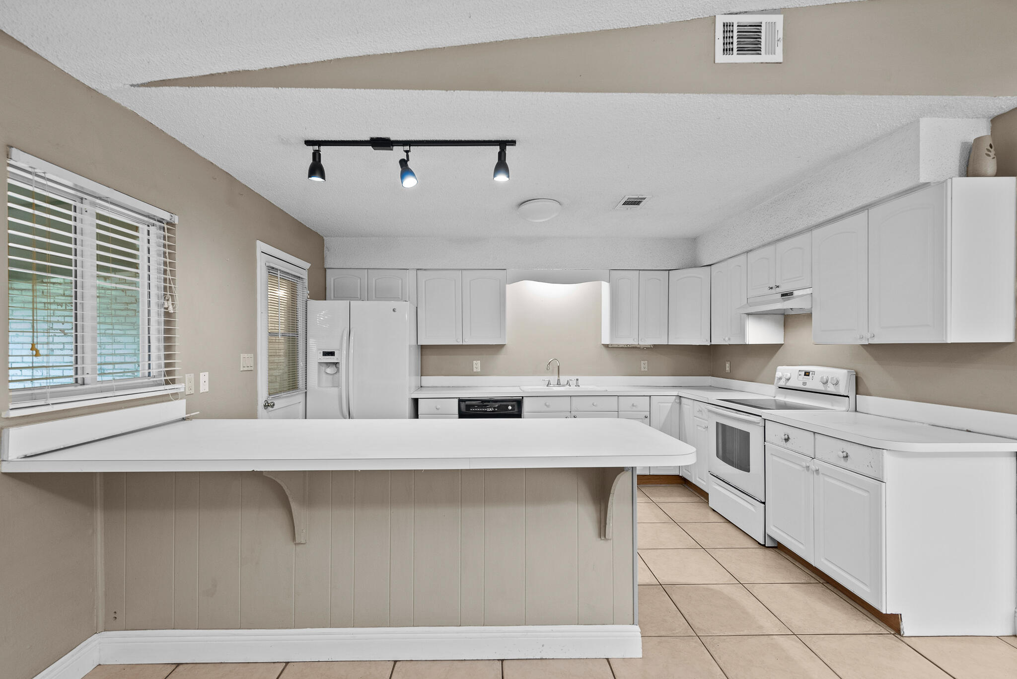 SANTA ROSA ISLAND - Residential