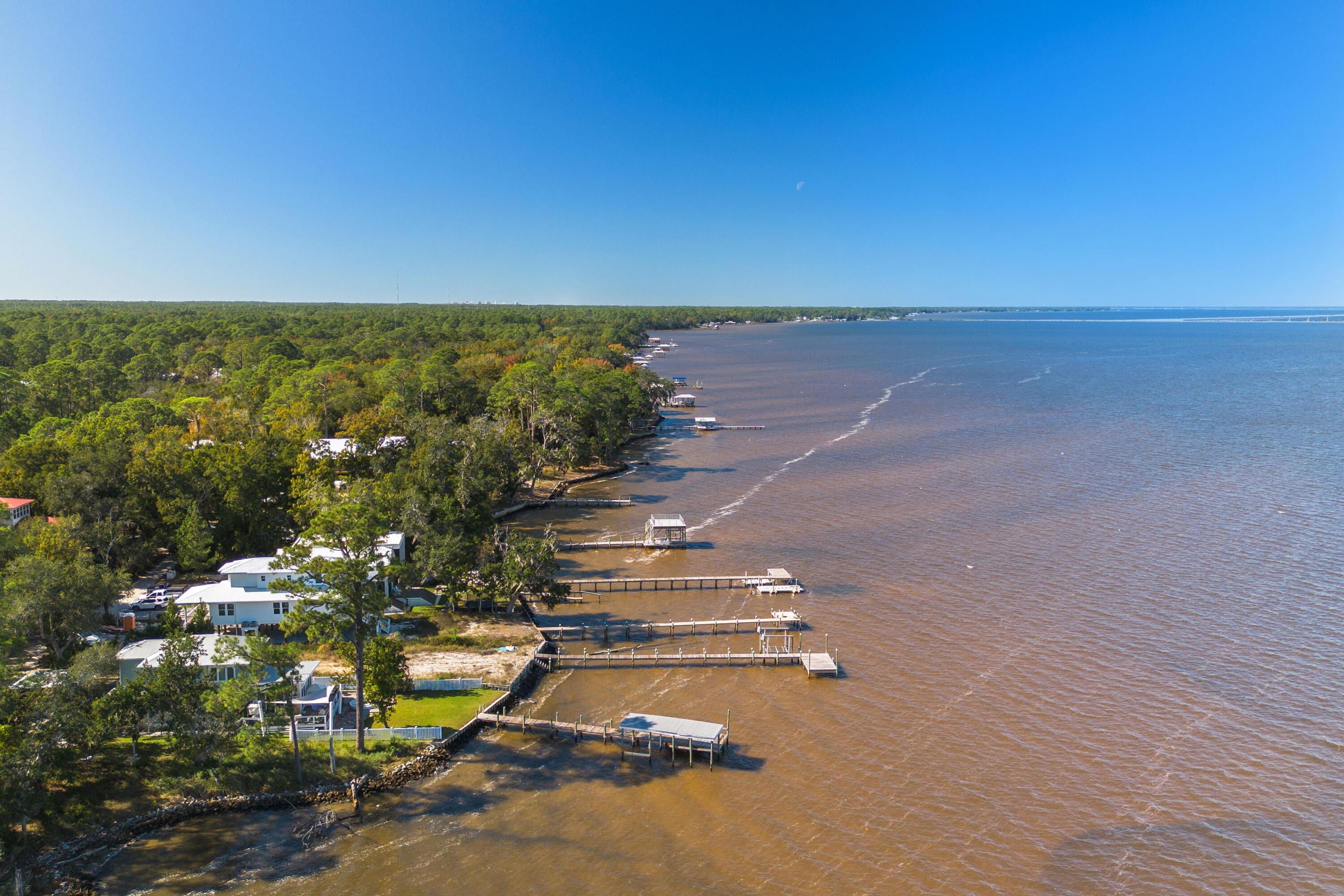 MAGNOLIA BEACH - Residential