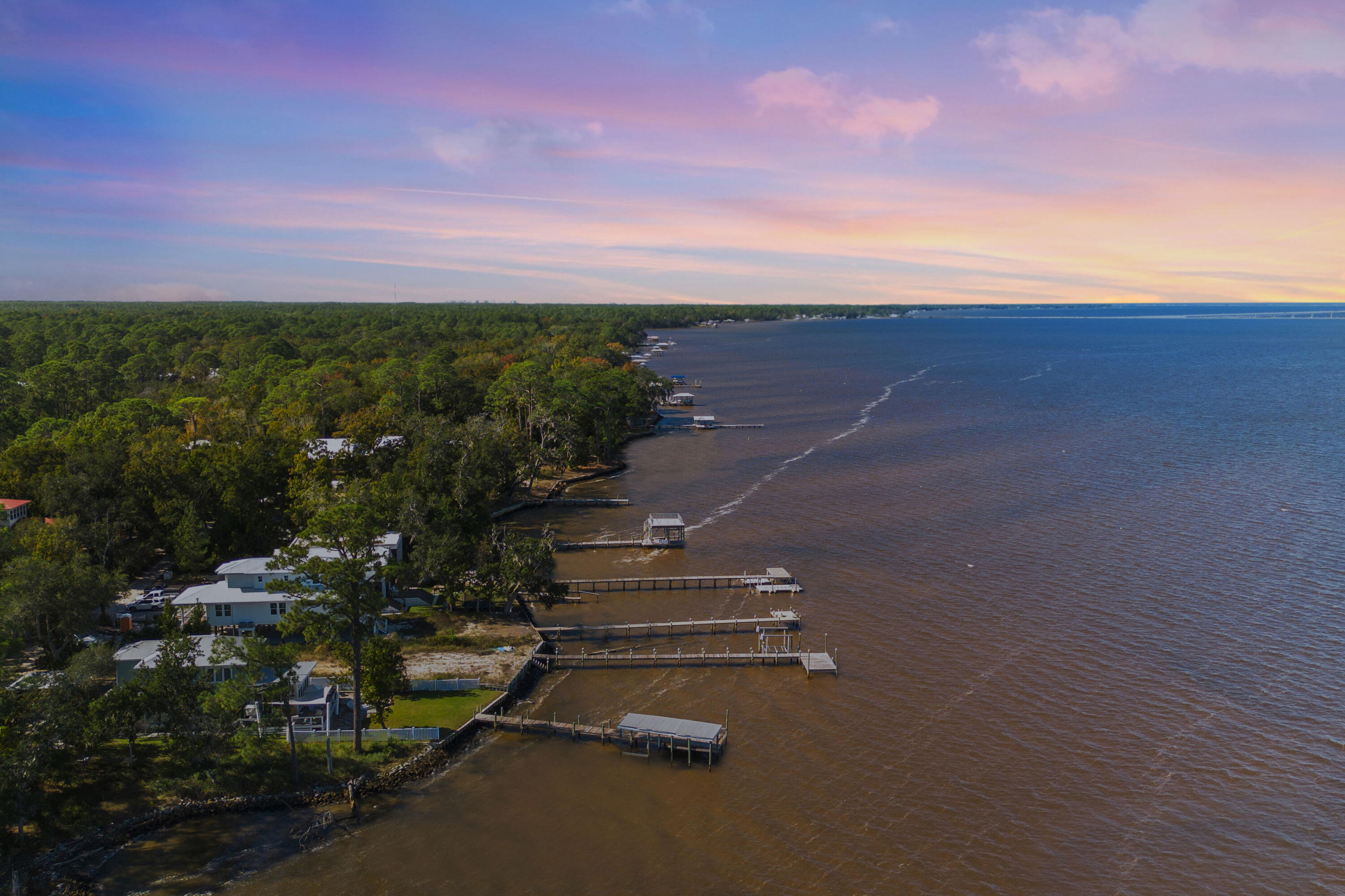 MAGNOLIA BEACH - Residential