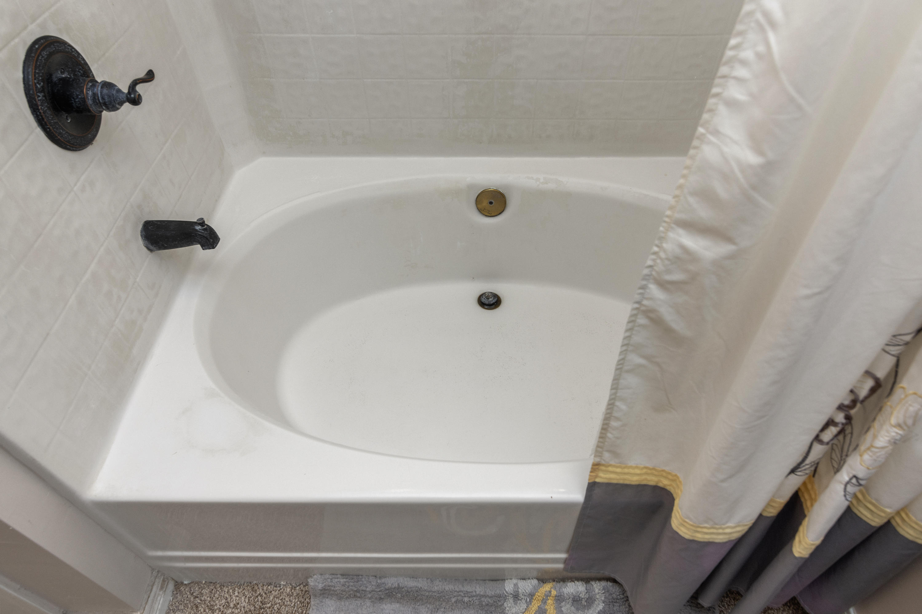 COUNTRYVIEW ESTATES 3RD ADDN - Residential