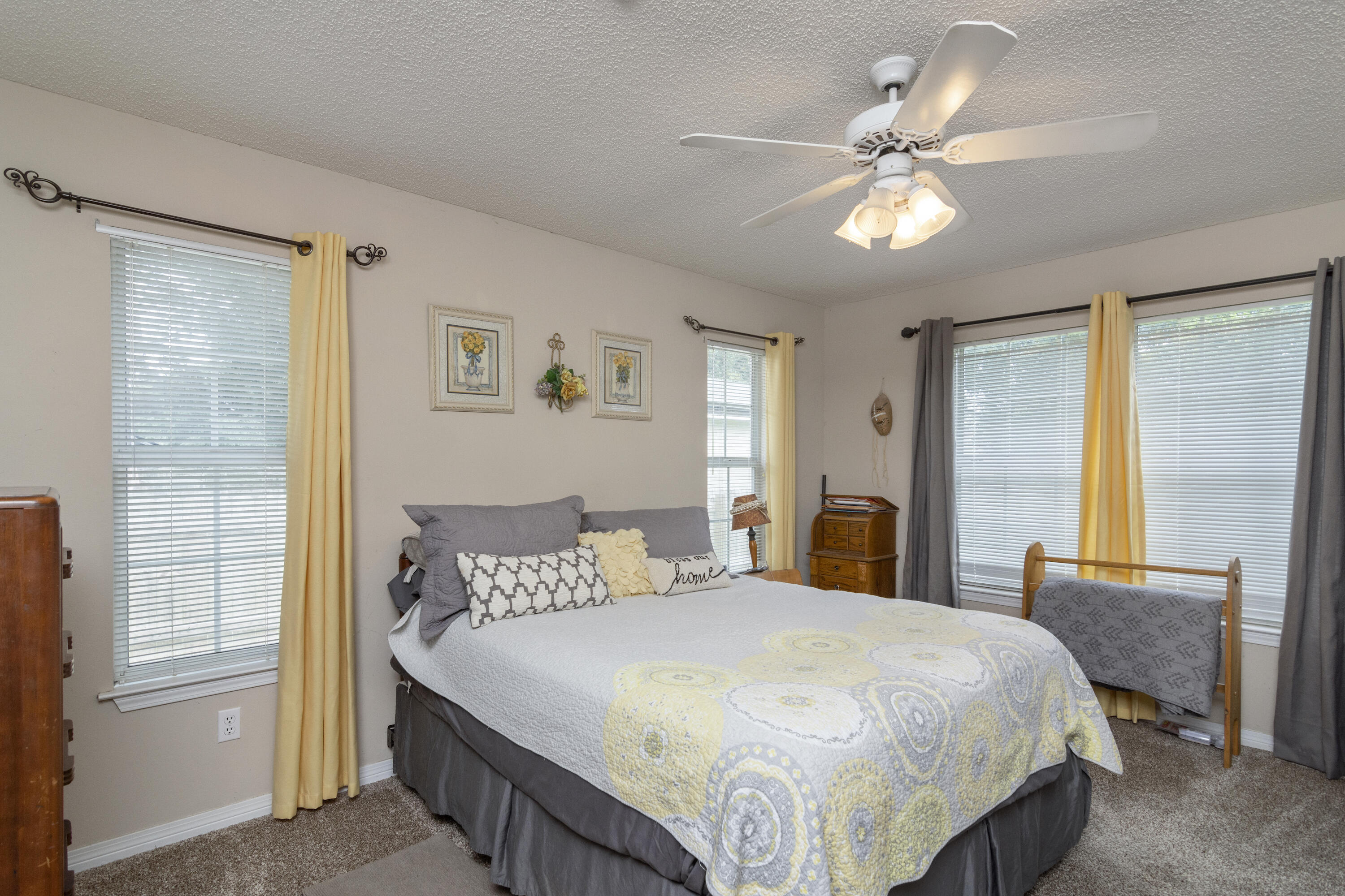 COUNTRYVIEW ESTATES 3RD ADDN - Residential