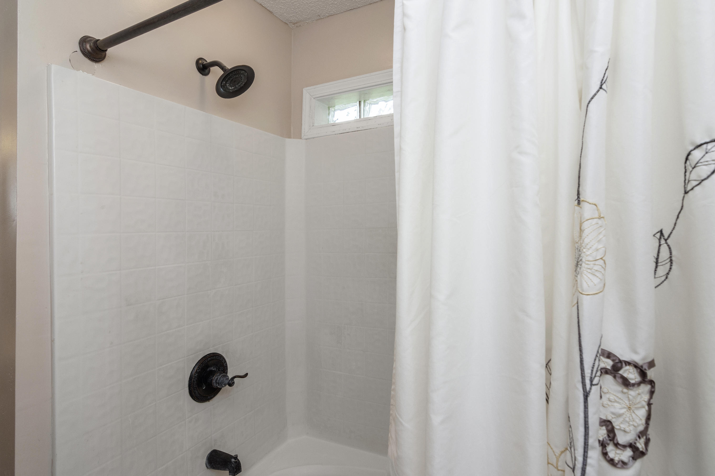 COUNTRYVIEW ESTATES 3RD ADDN - Residential