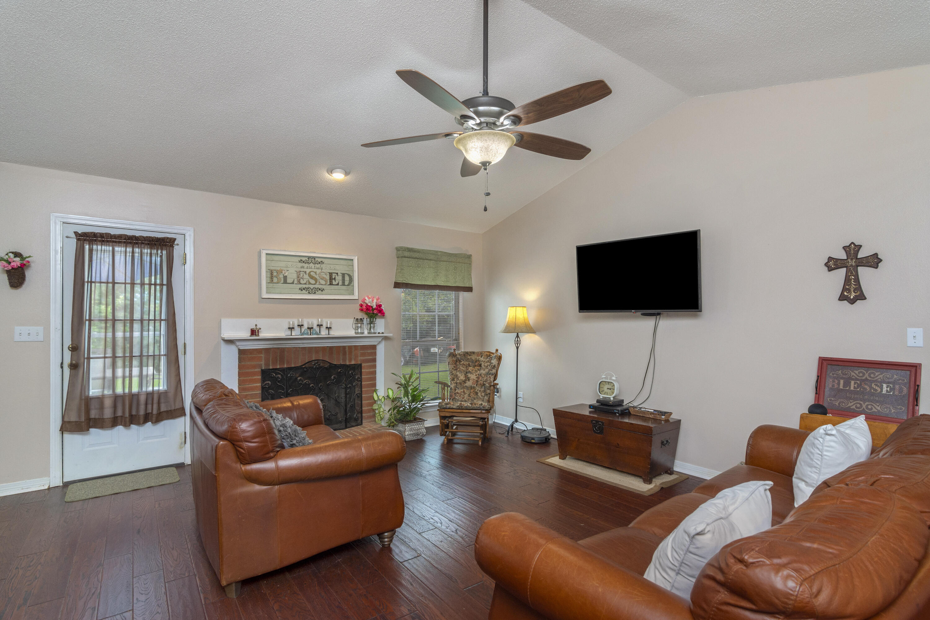 COUNTRYVIEW ESTATES 3RD ADDN - Residential