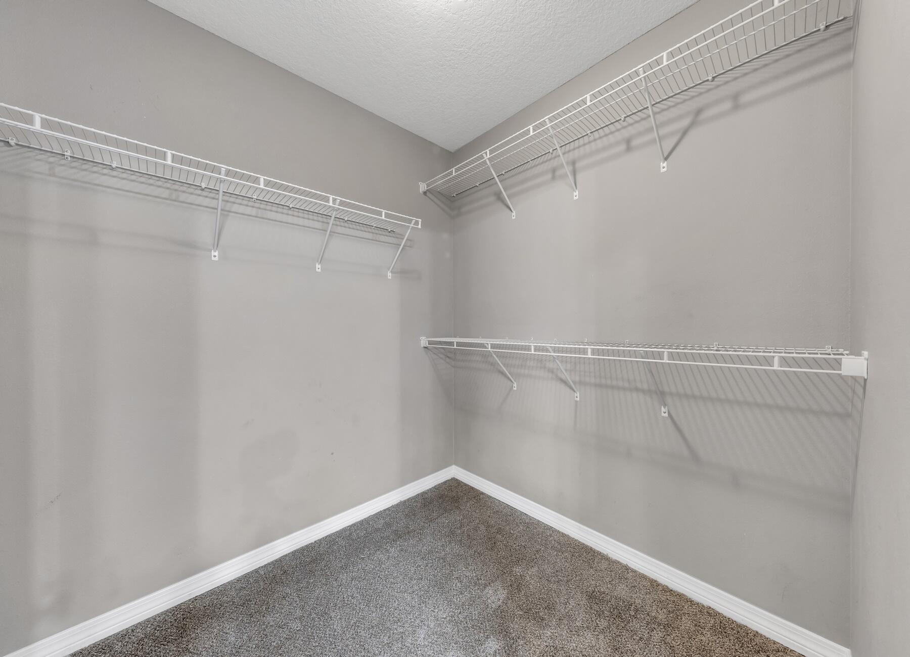 FOXWOOD EST UNIT #1 - Residential Lease