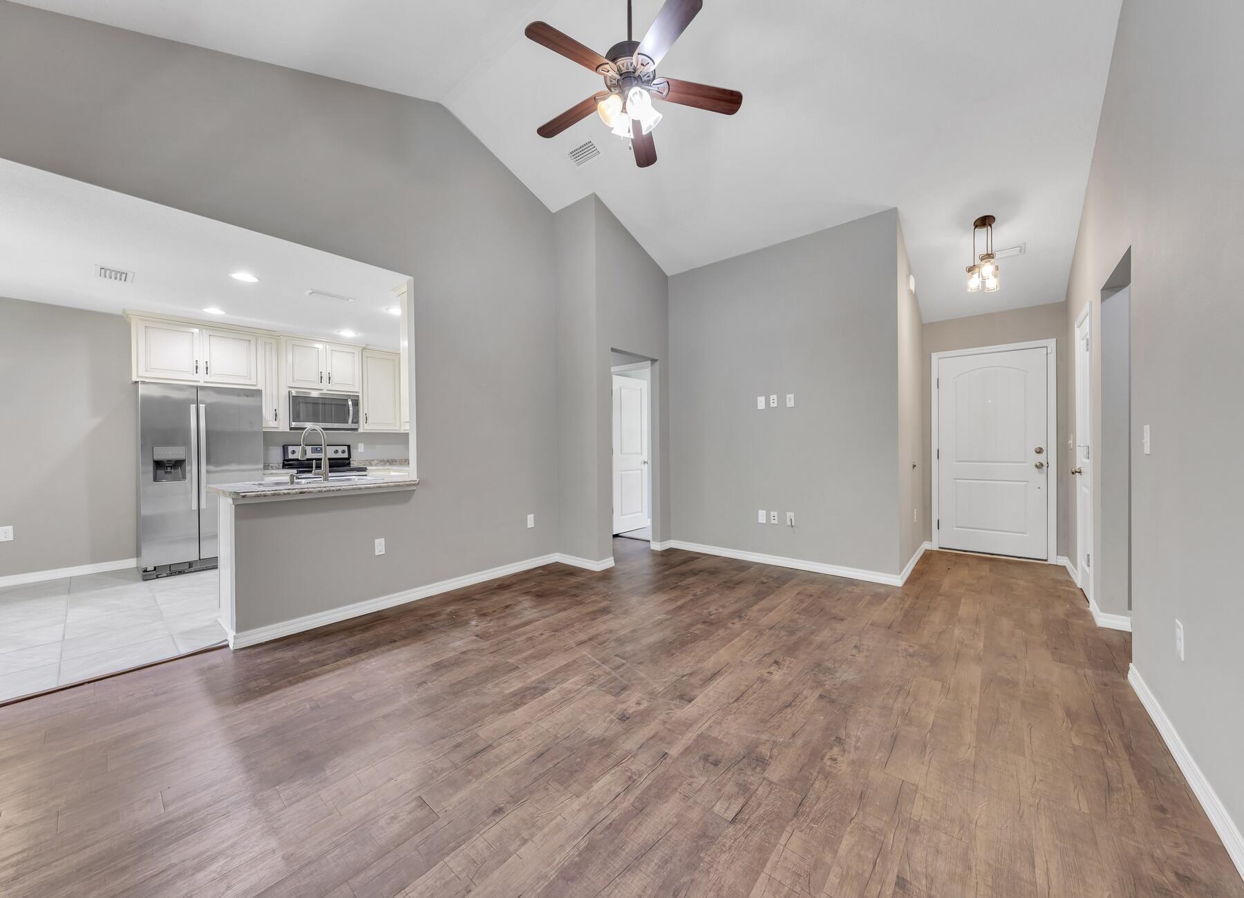 FOXWOOD EST UNIT #1 - Residential Lease