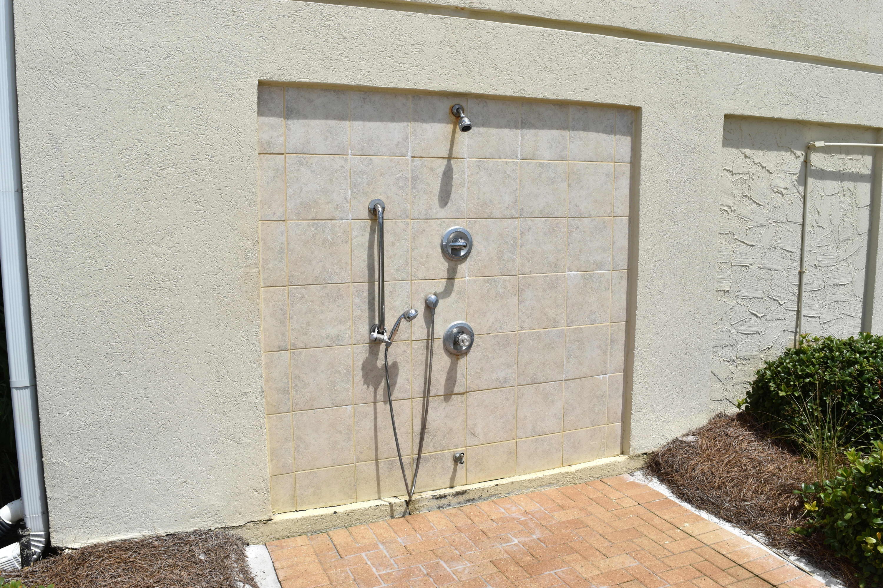 SILVER DUNES CONDOMINIUM - Residential