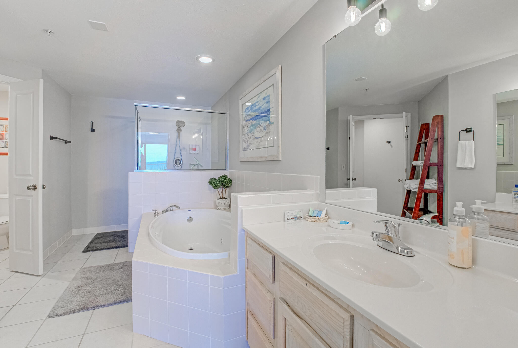 Grande Surf Club Condo - Residential
