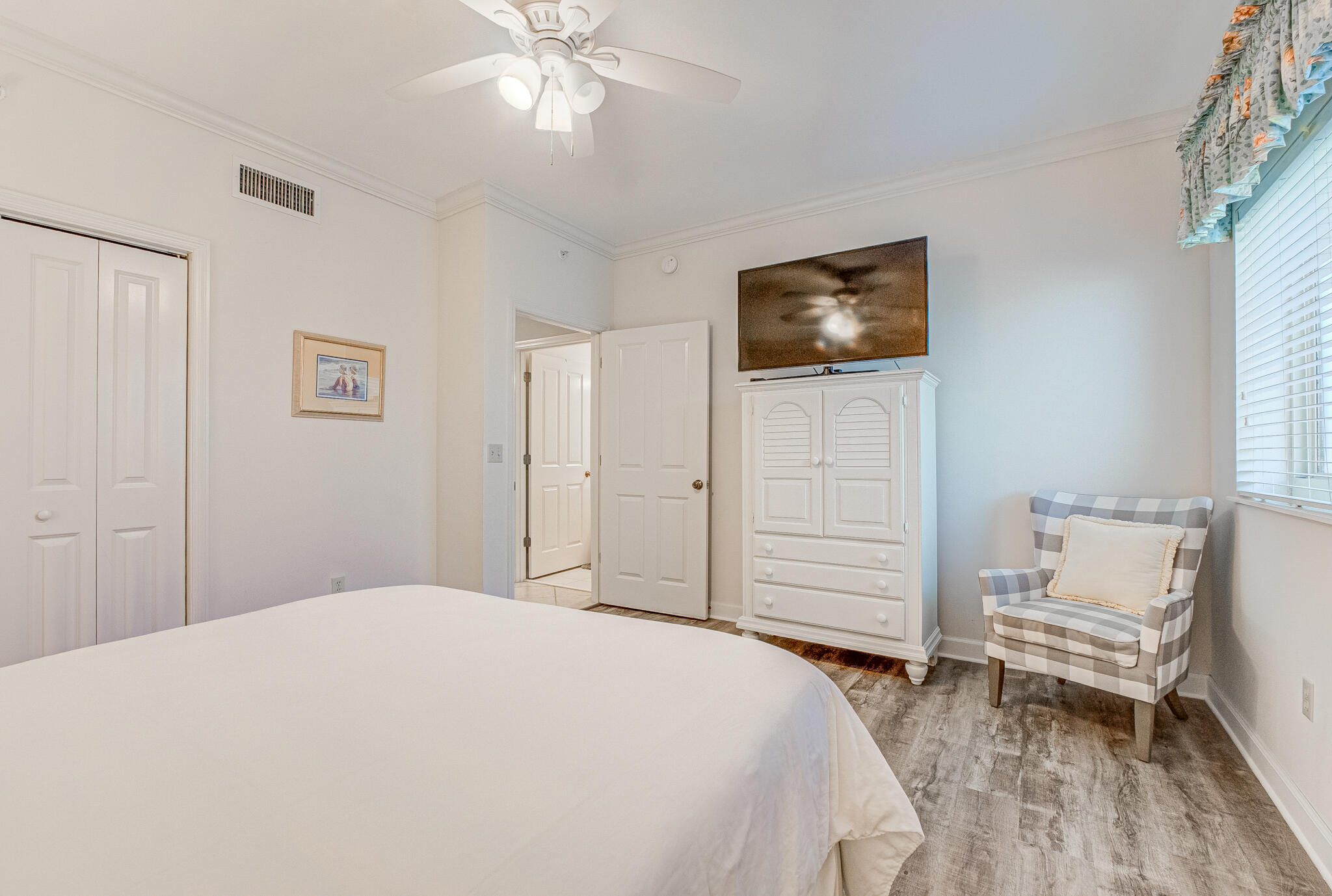 Grande Surf Club Condo - Residential