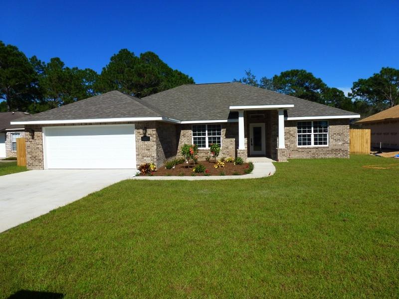 CRESCENT SHORES - Residential