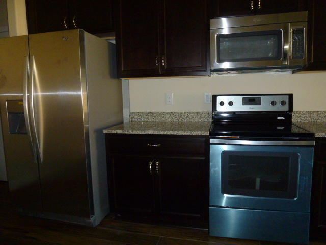 CRESCENT SHORES - Residential