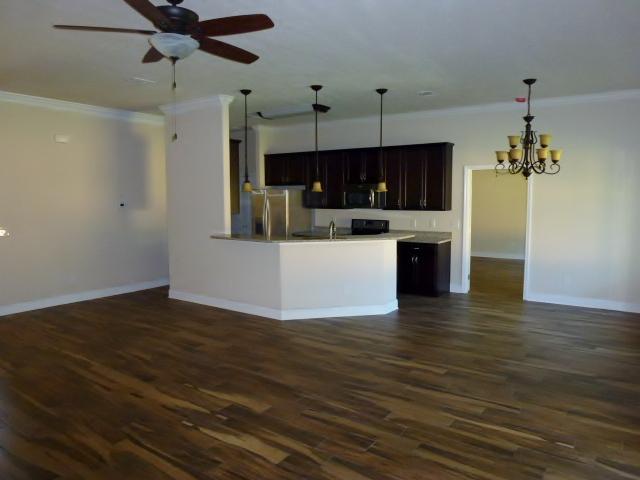 CRESCENT SHORES - Residential