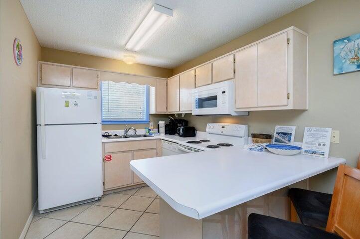 BEACHSIDE VILLAS CONDO - Residential