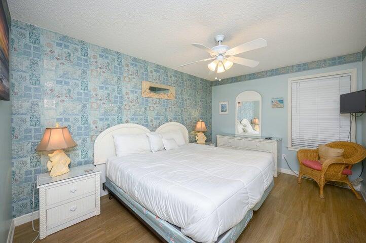 BEACHSIDE VILLAS CONDO - Residential