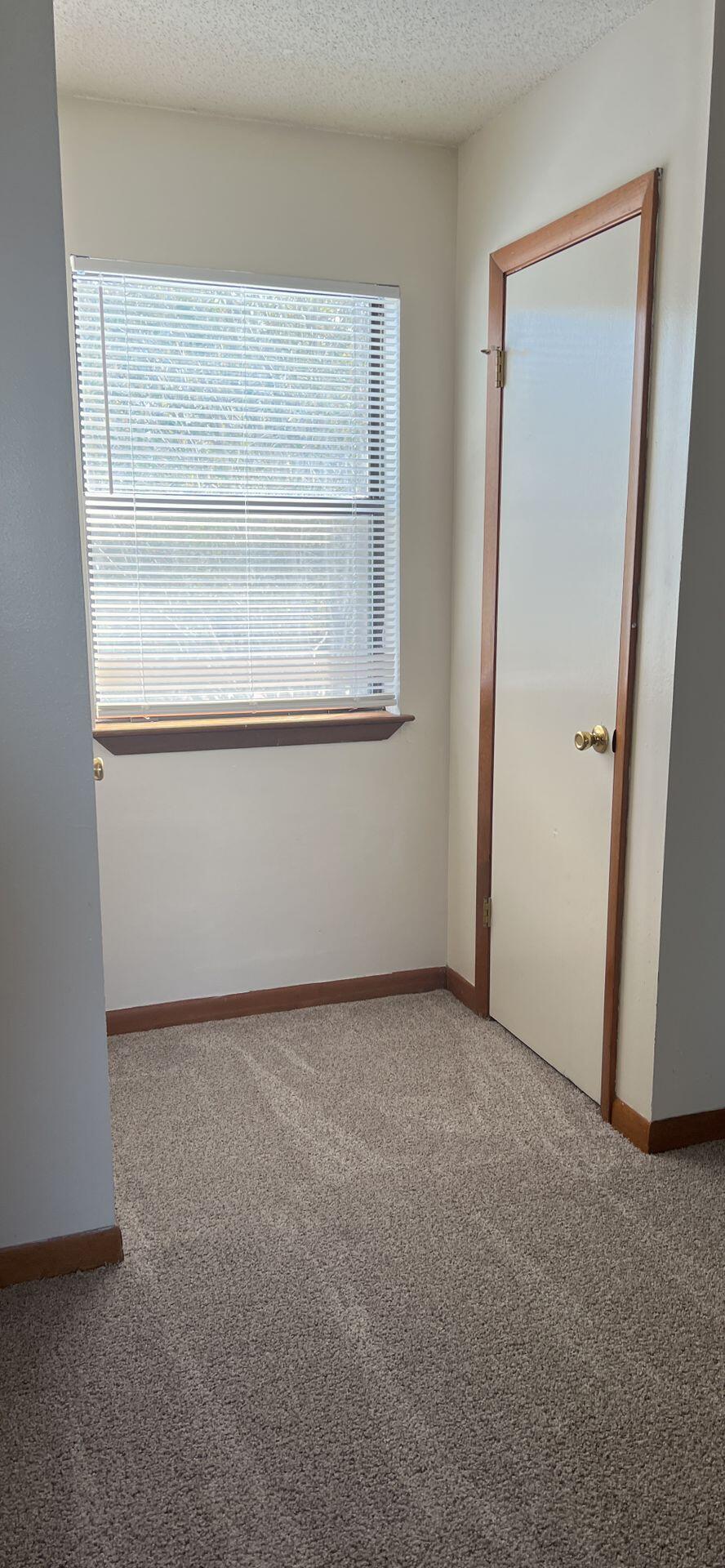 DOWNTOWNER - Residential Lease