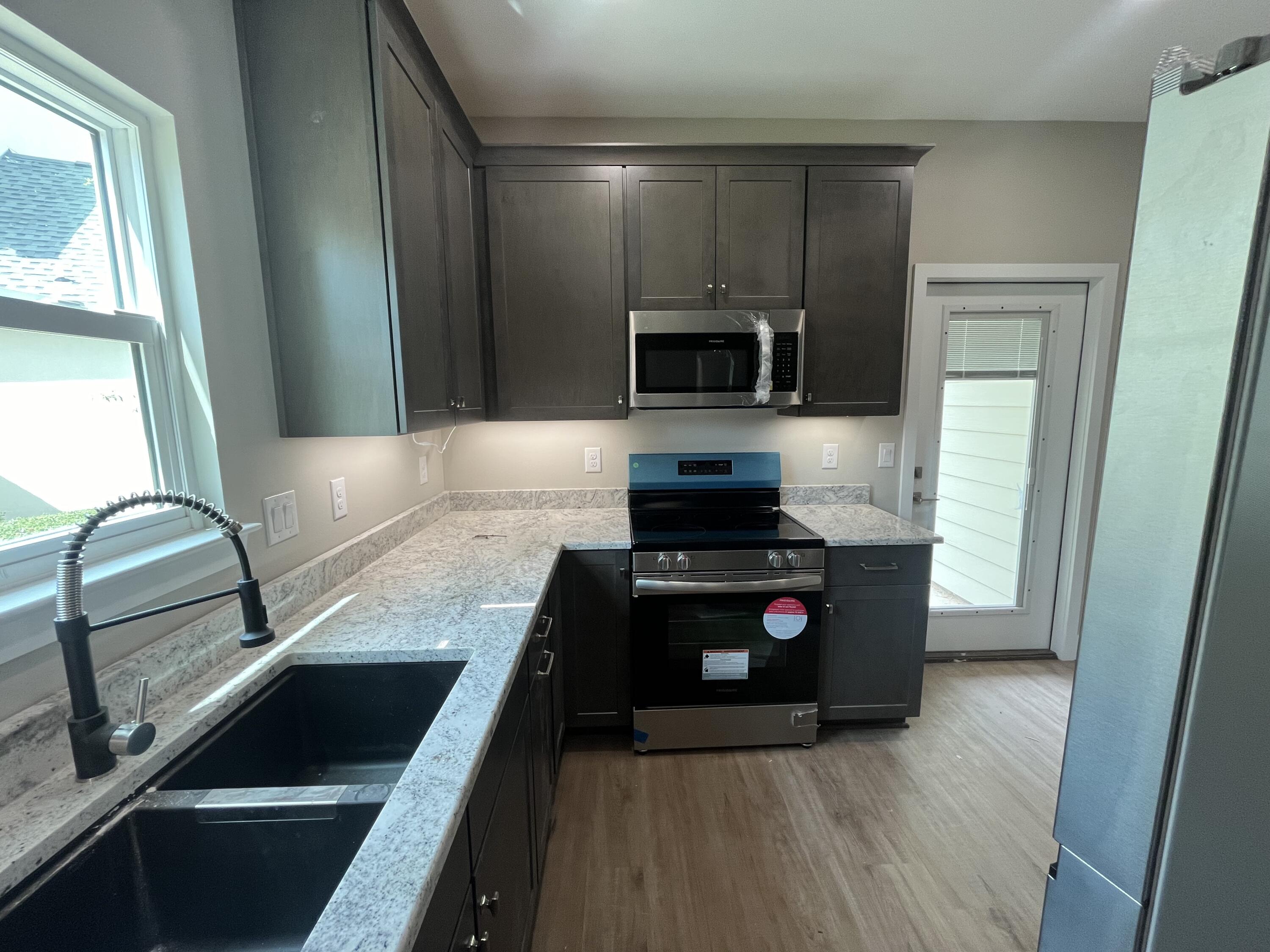 HIDDEN BAY VILLAGE - Residential Lease