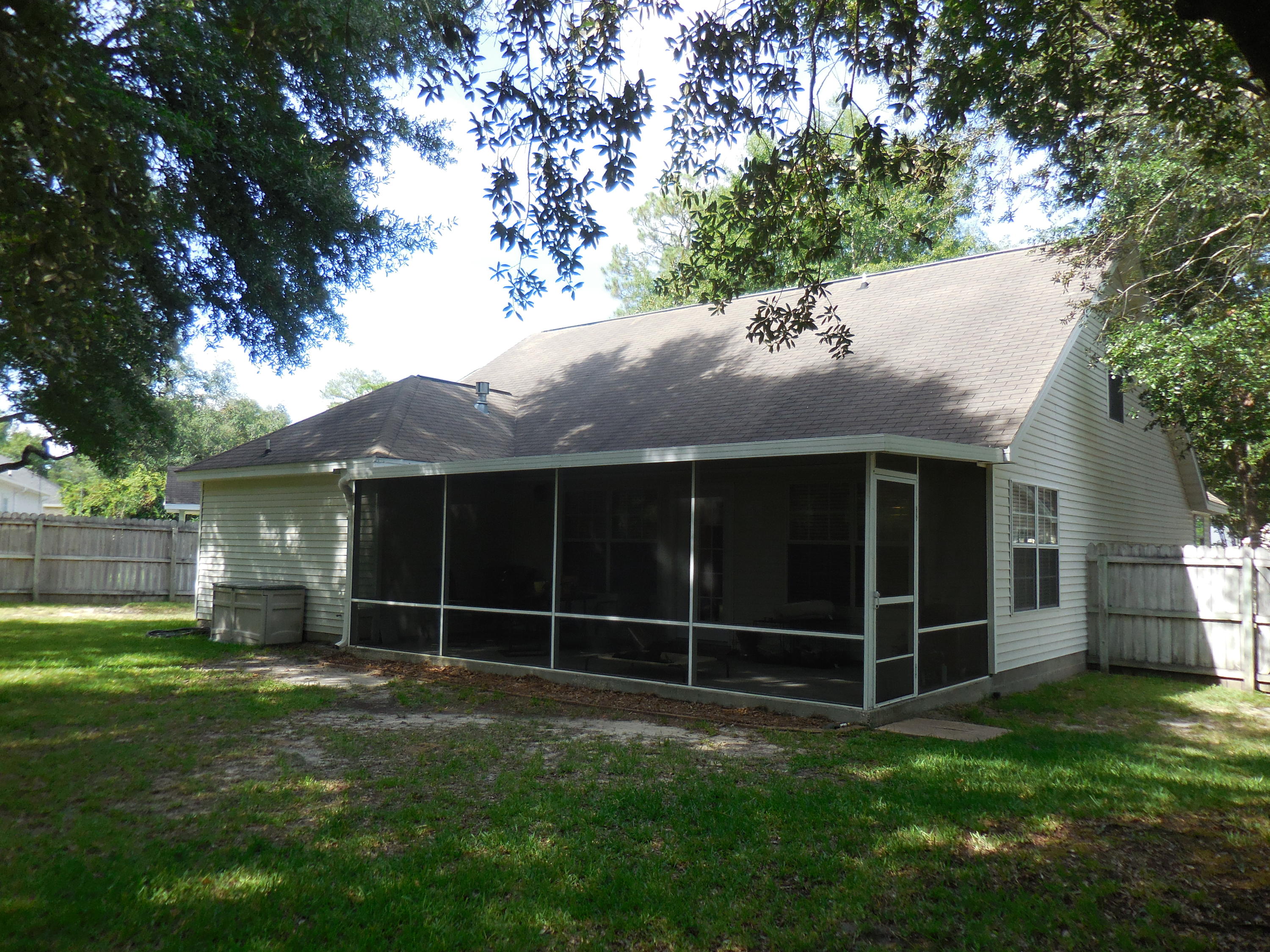 GLENWOOD CRT - Residential