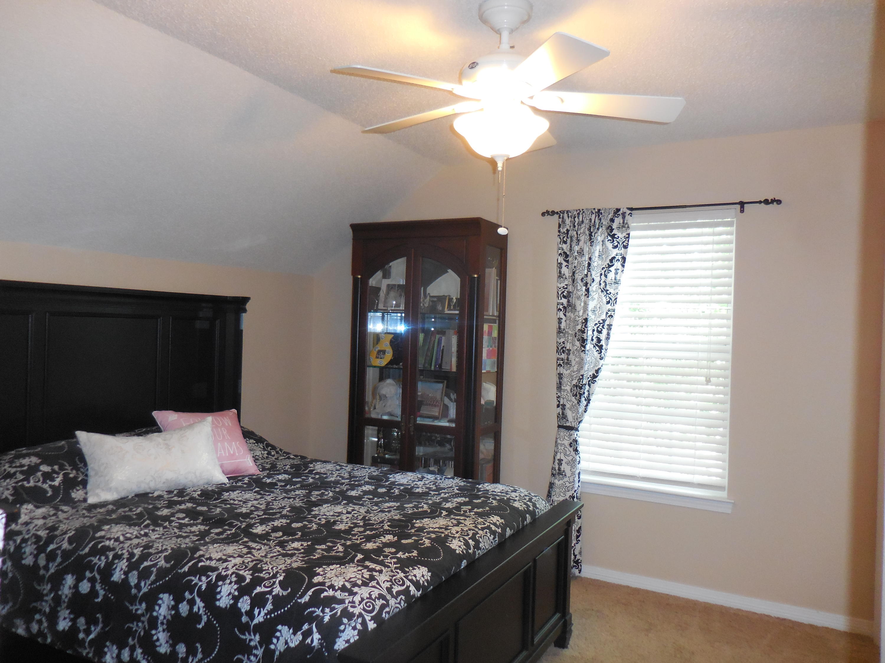 GLENWOOD CRT - Residential